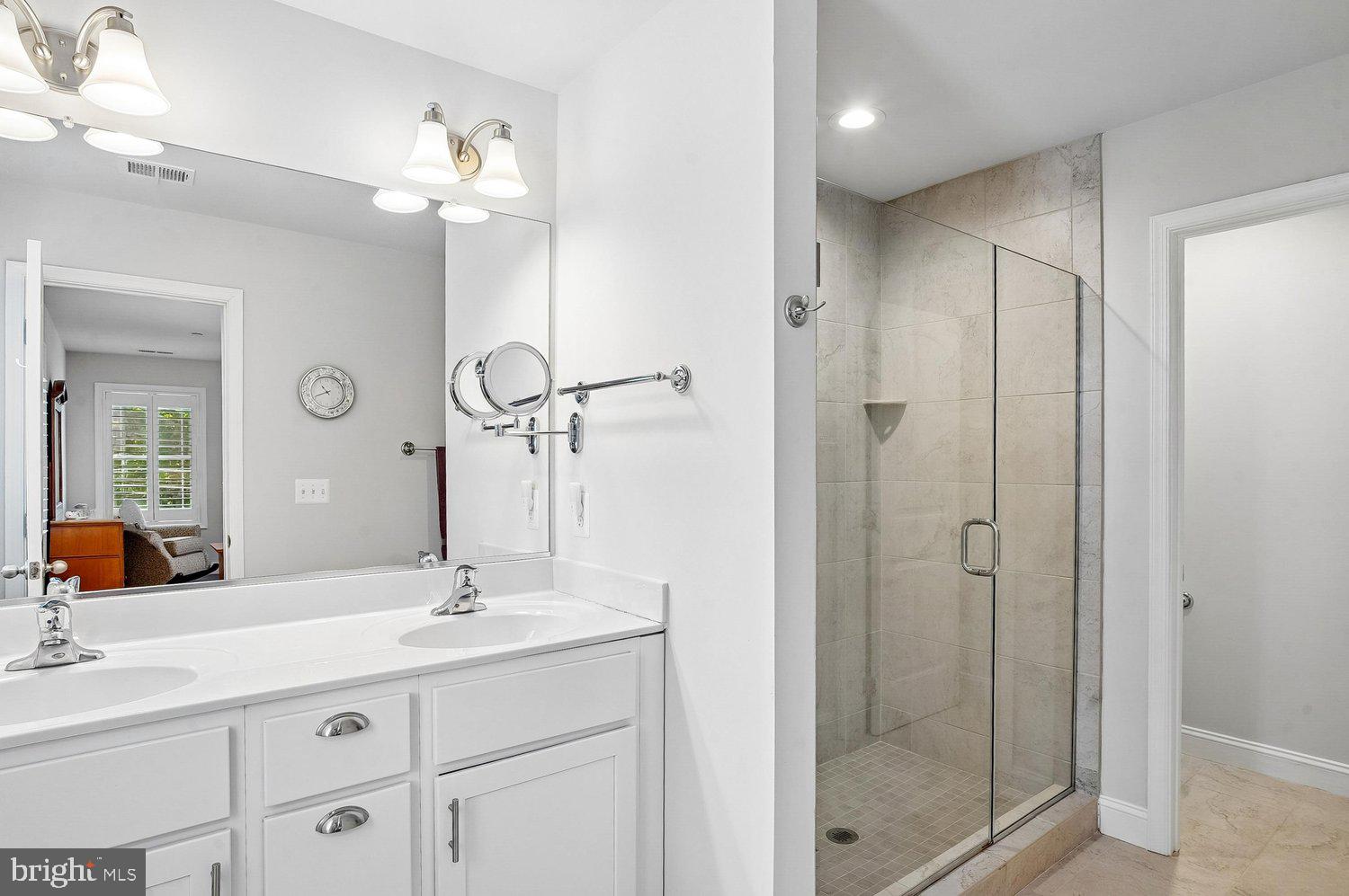 CLOVERLEA - Residential