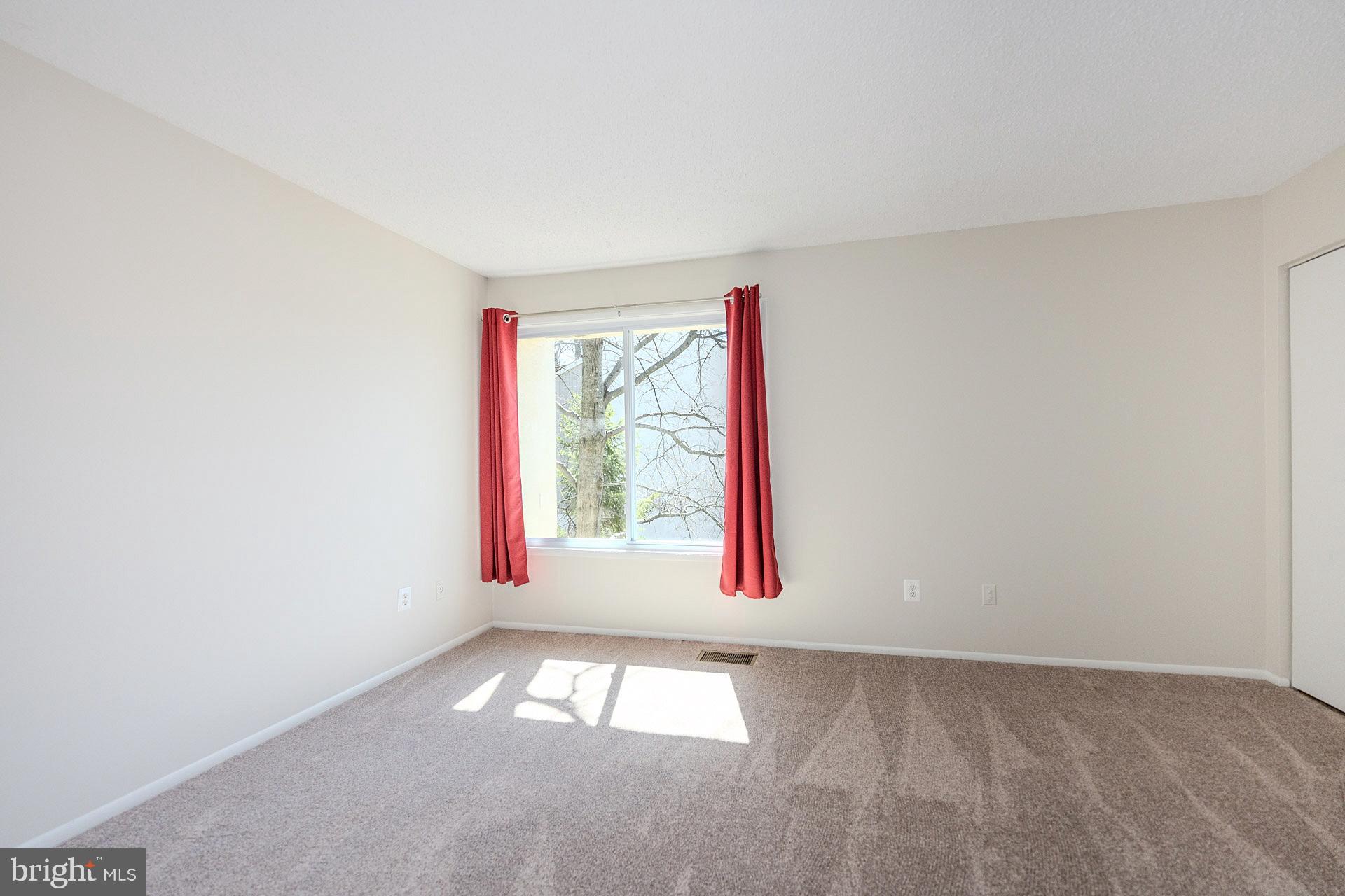 SOUTHGATE SQUARE CLUSTER - Residential Lease