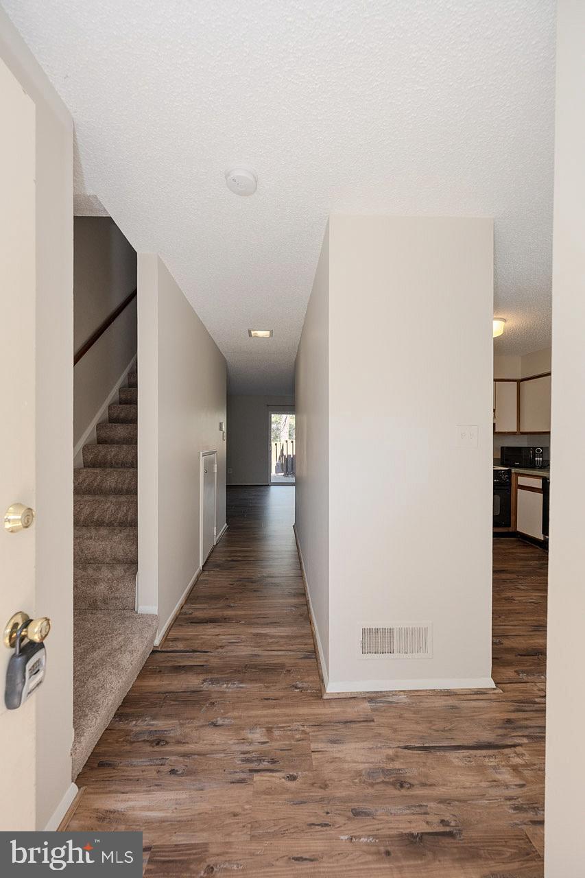 SOUTHGATE SQUARE CLUSTER - Residential Lease