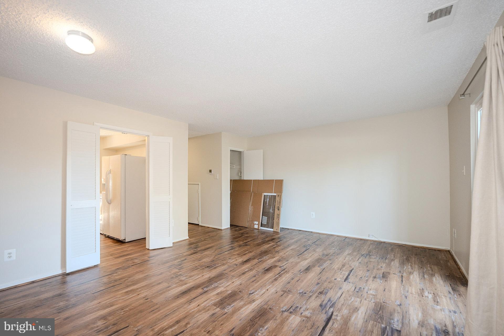 SOUTHGATE SQUARE CLUSTER - Residential Lease