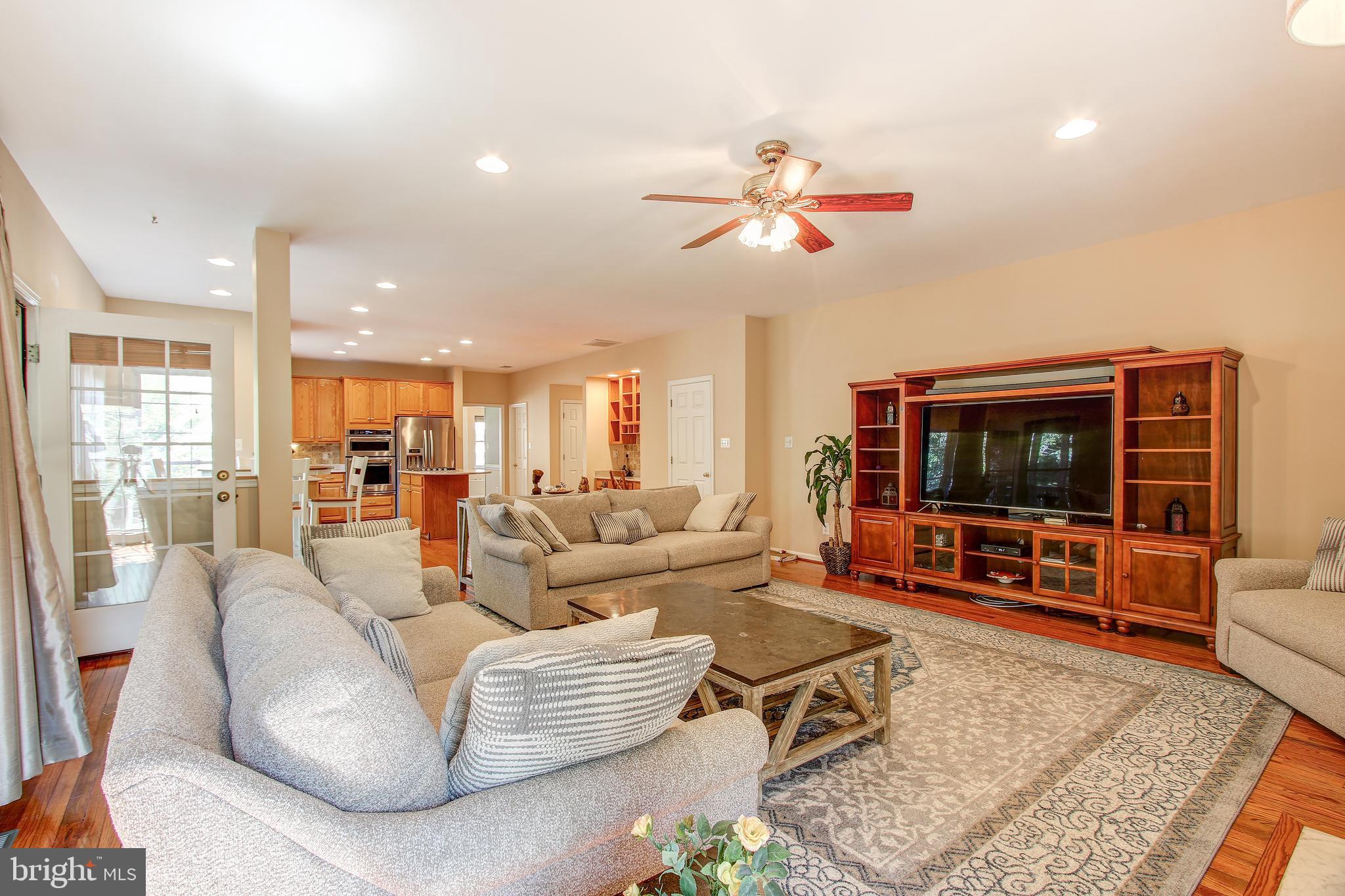 COMPTON VILLAGE - Residential
