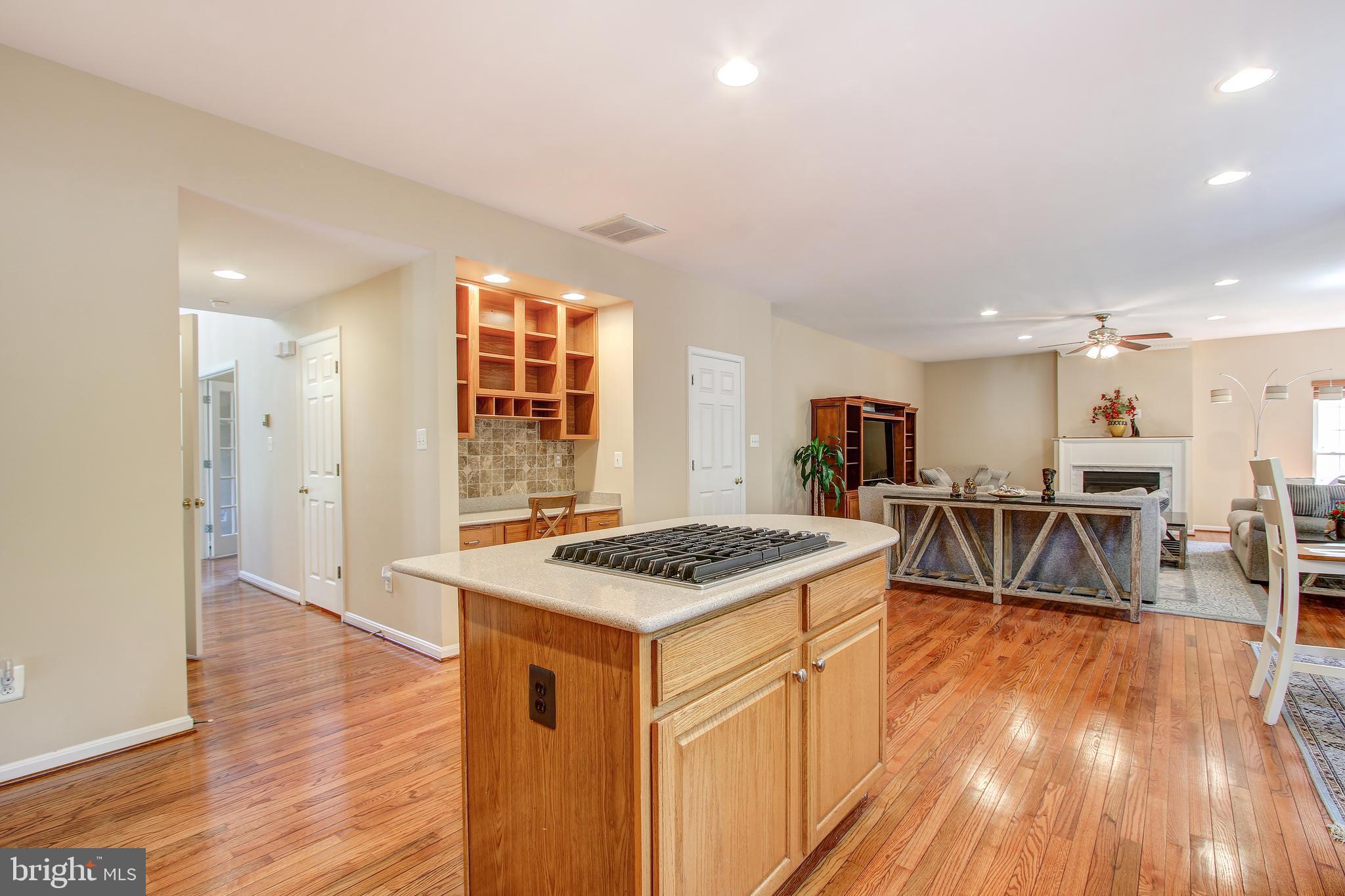 COMPTON VILLAGE - Residential