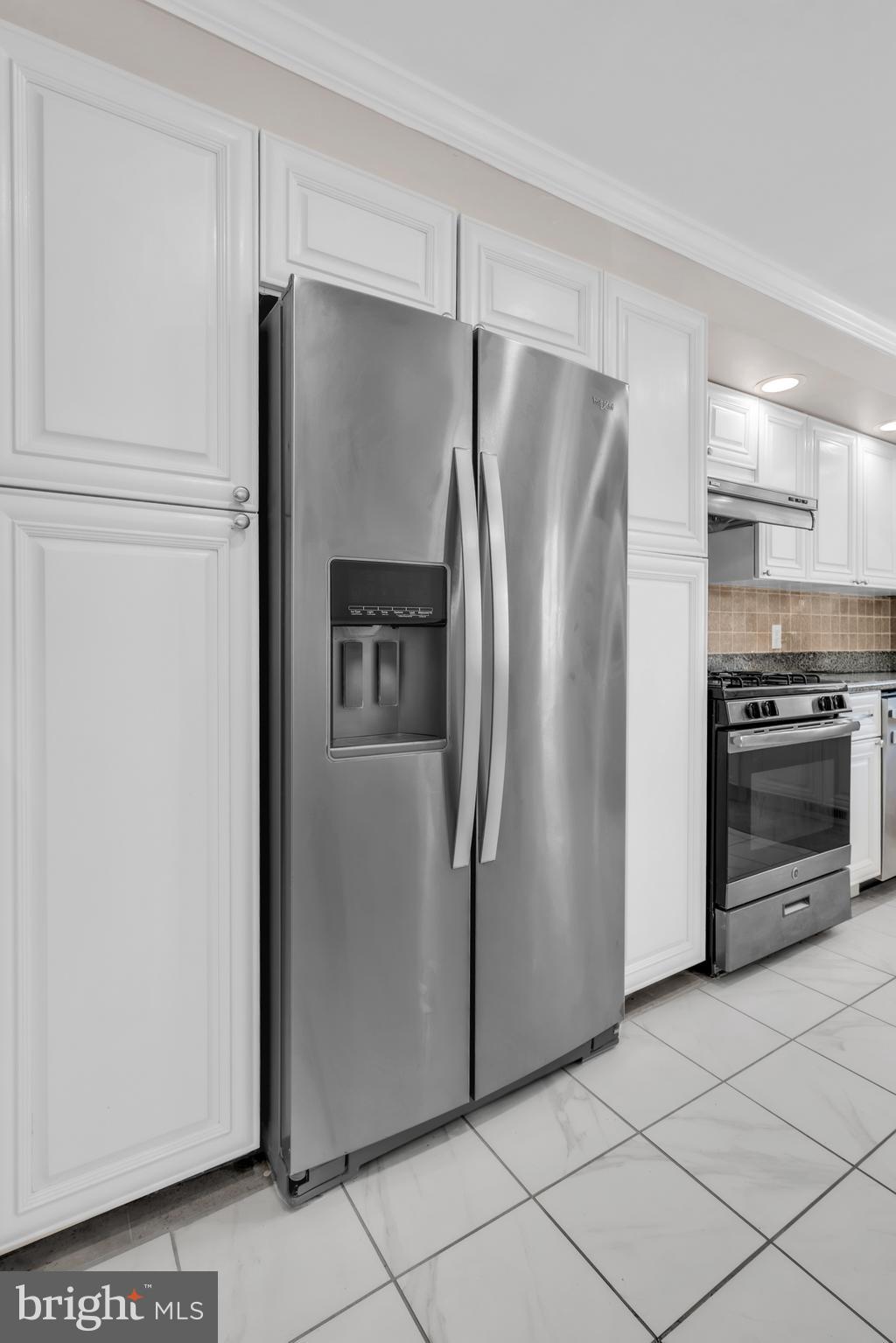 FAIRMOUNT - Residential