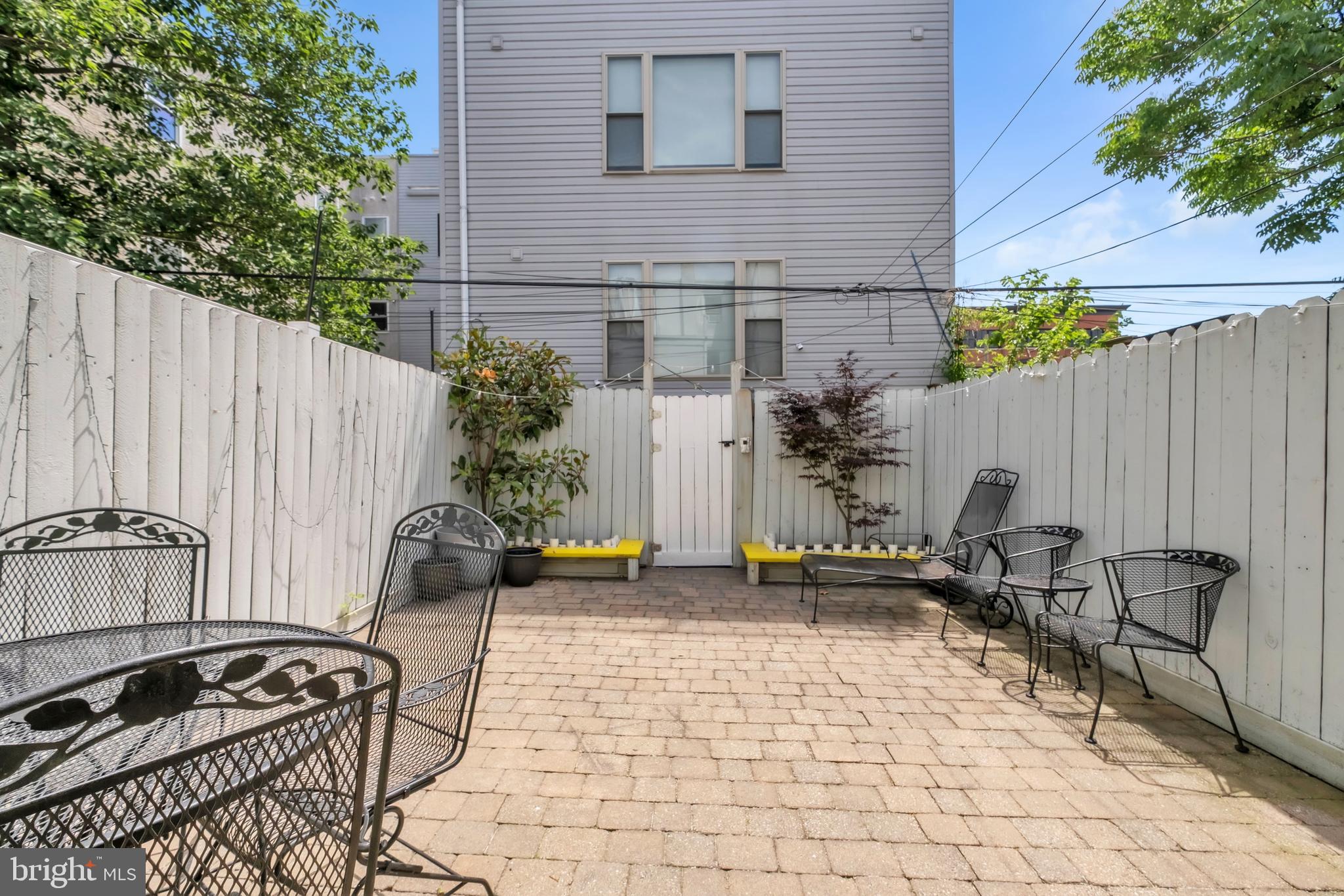 FAIRMOUNT - Residential