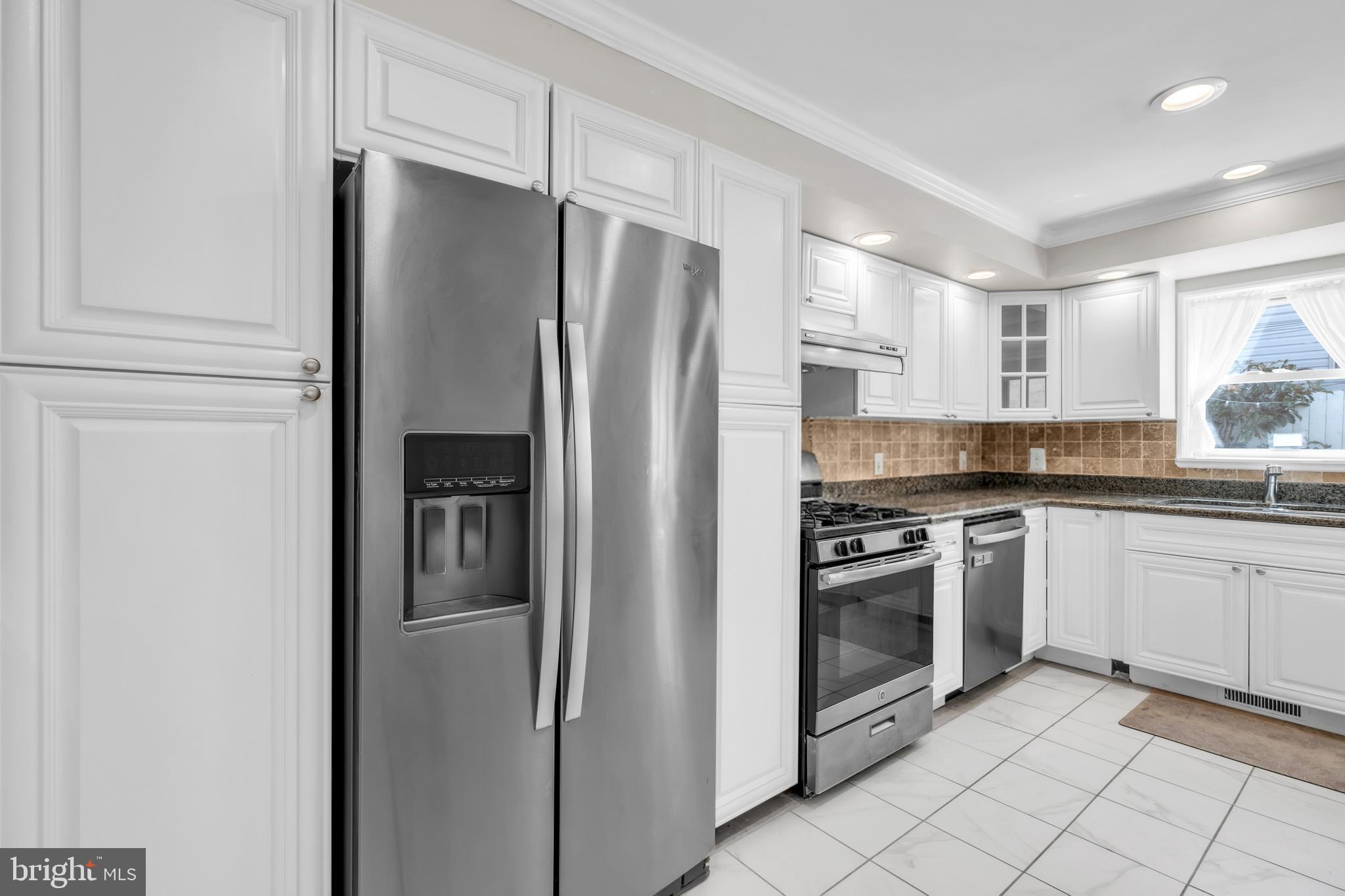 FAIRMOUNT - Residential