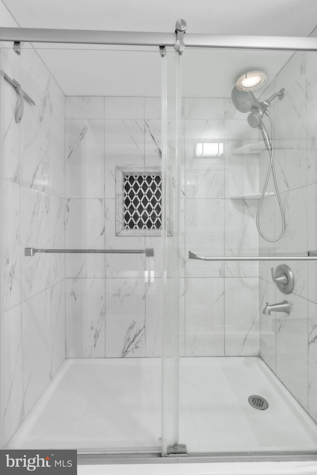 FAIRMOUNT - Residential