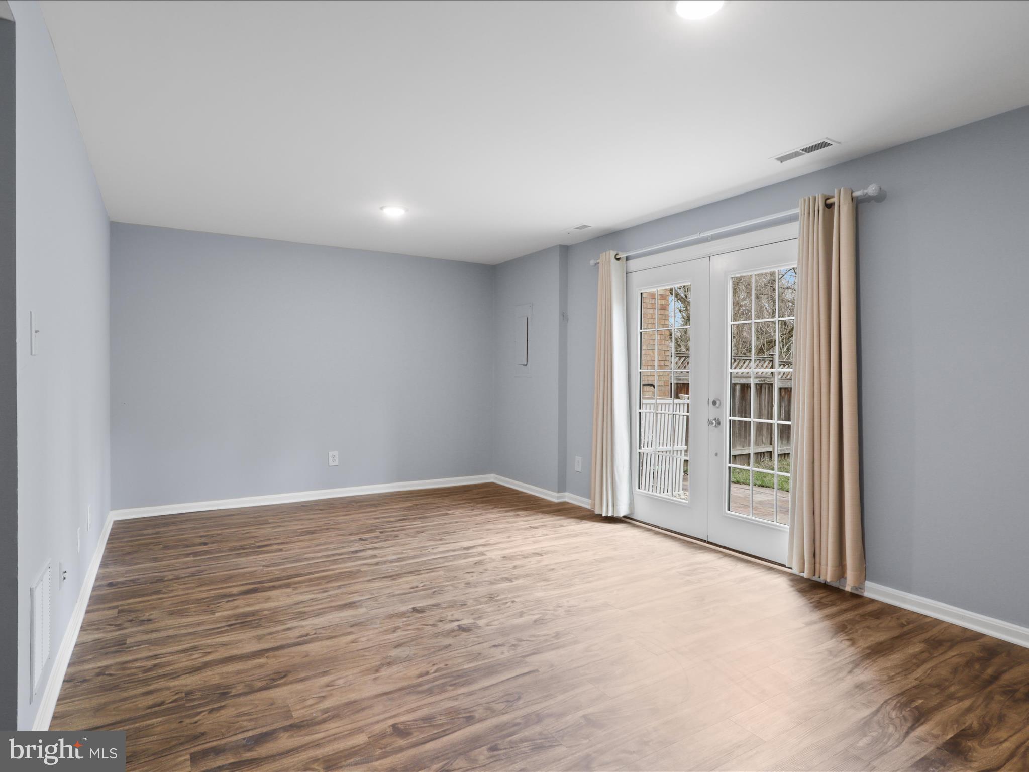 STONELEIGH - Residential