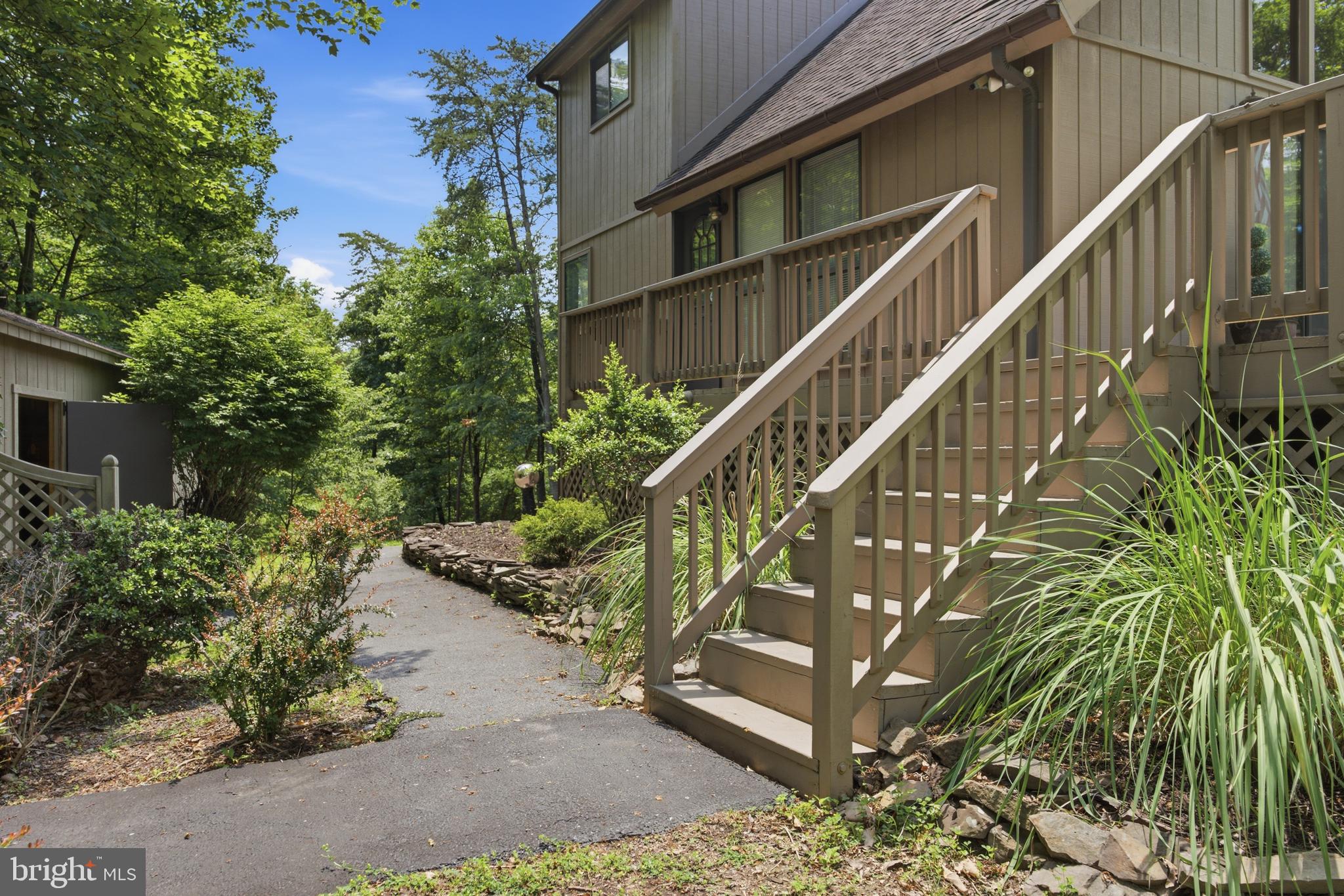 THE WOODS - Residential