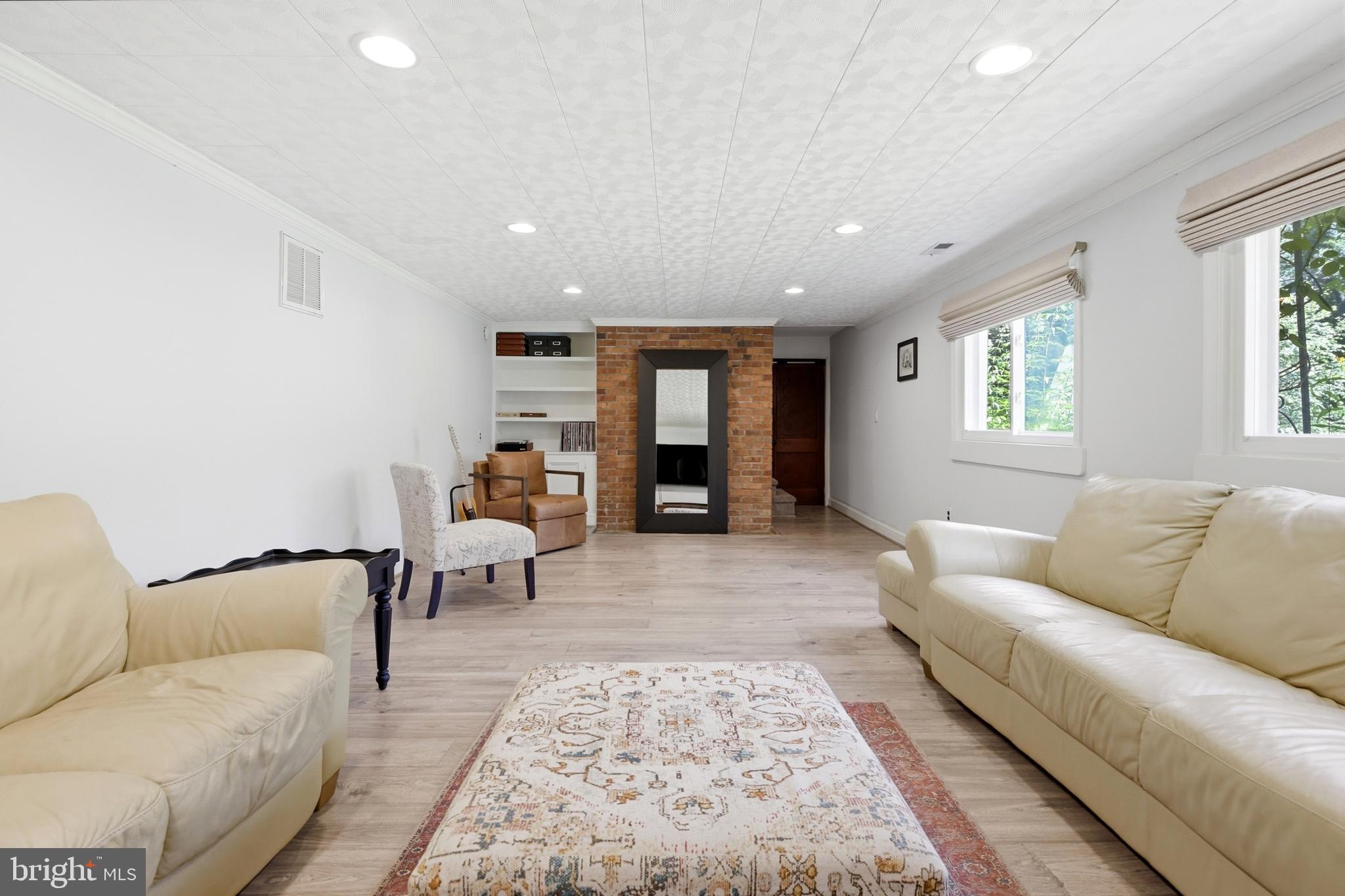 EPPING FOREST - Residential