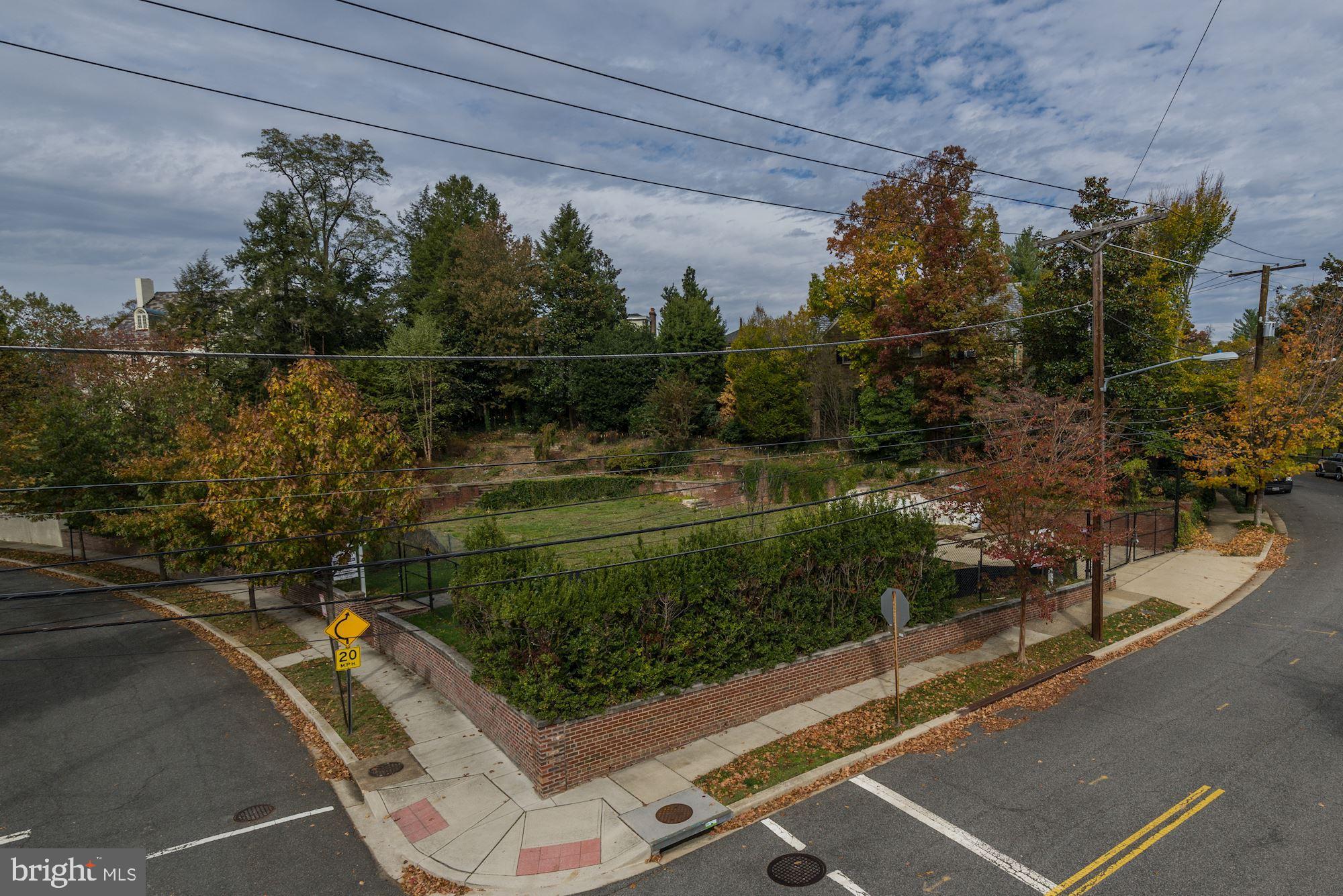 MASSACHUSETTS AVENUE HEIGHTS - Land