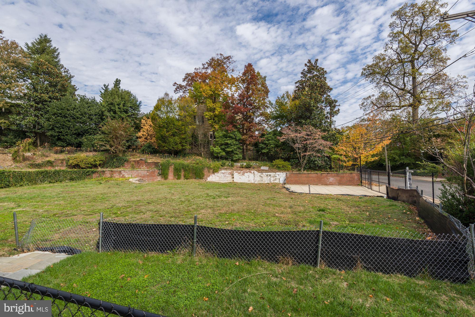 MASSACHUSETTS AVENUE HEIGHTS - Land