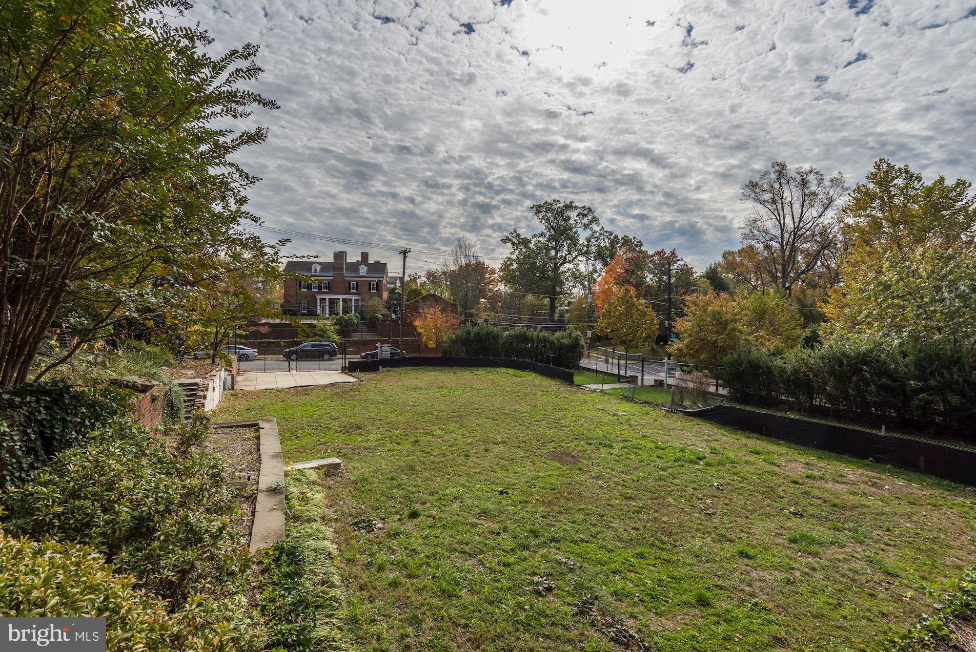 MASSACHUSETTS AVENUE HEIGHTS - Land