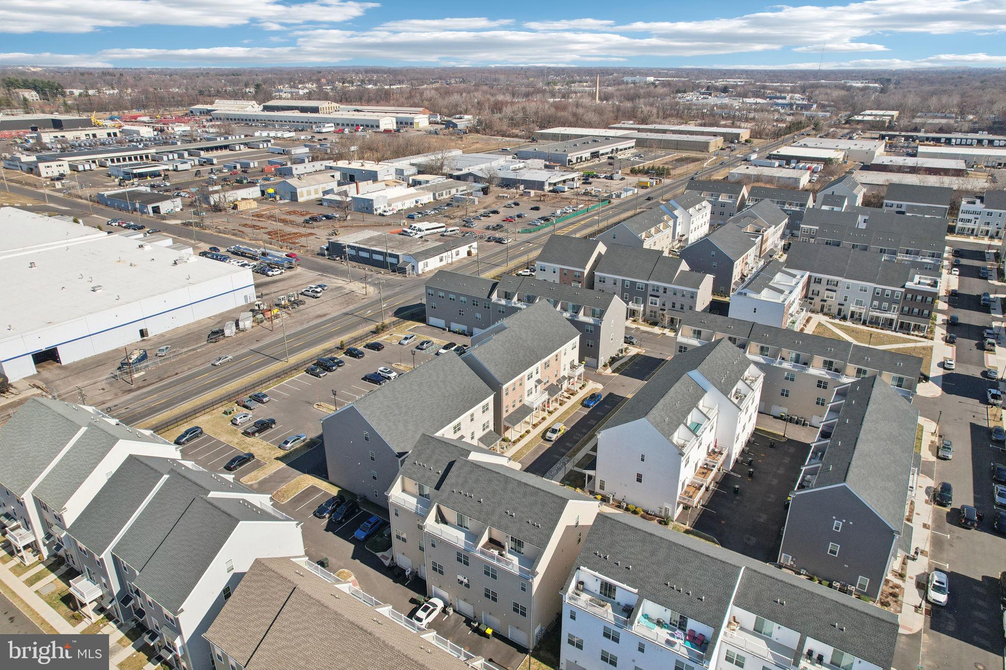 WATERSIDE - Residential