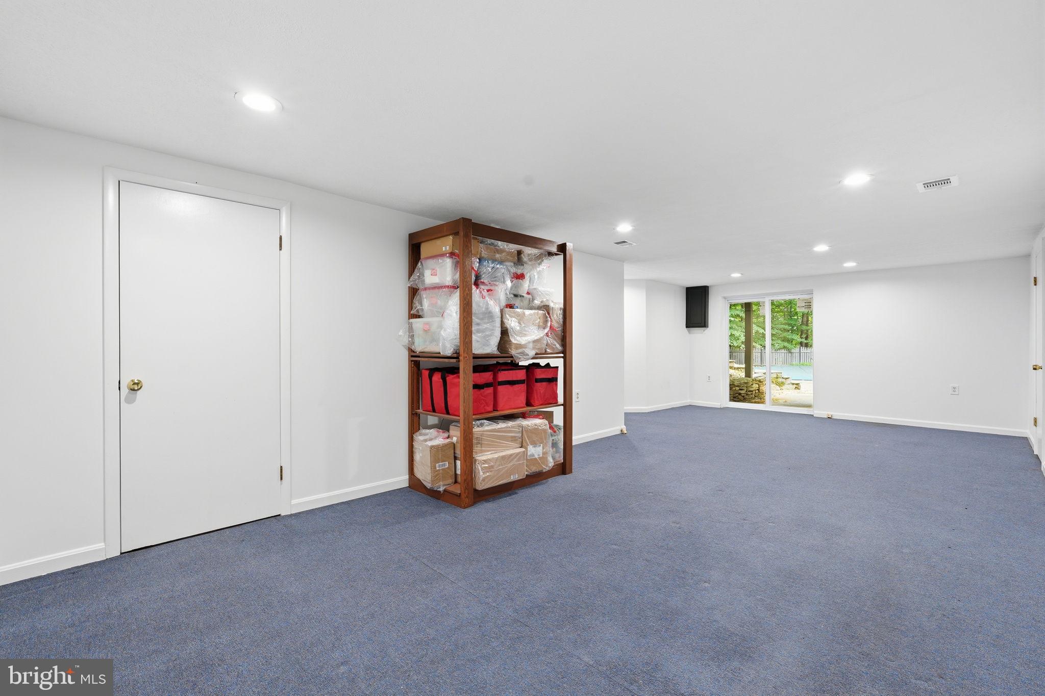 COLCHESTER HUNT - Residential