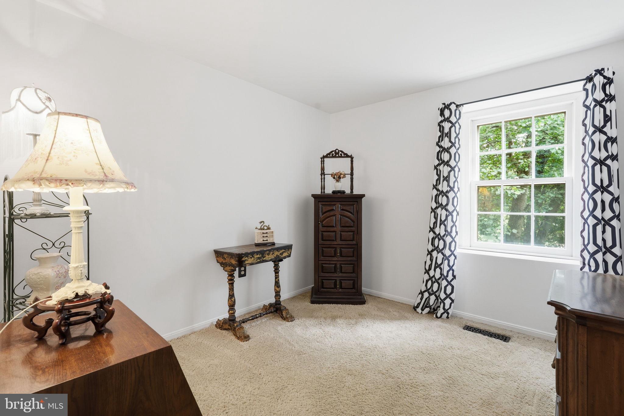 COLCHESTER HUNT - Residential