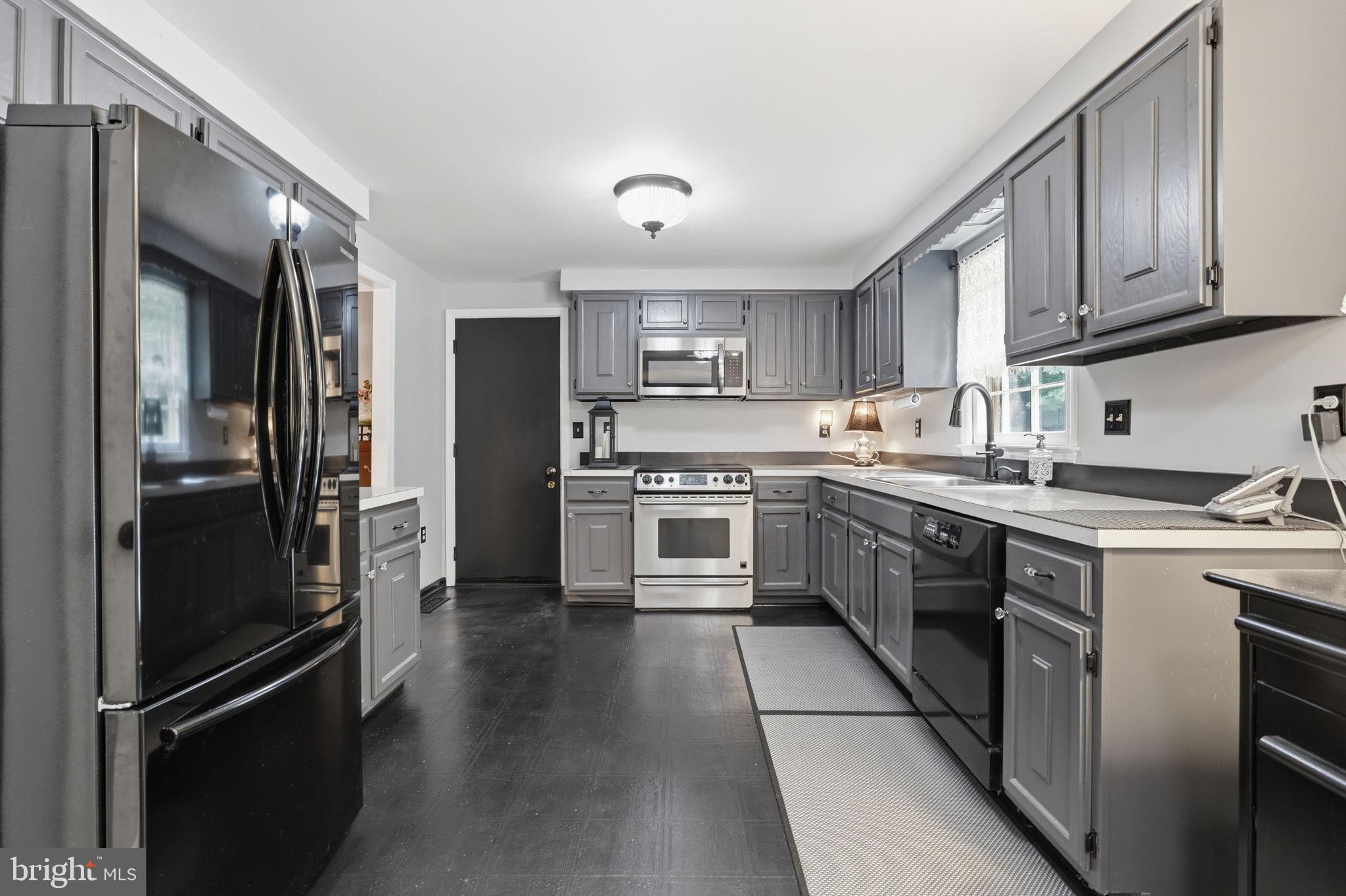 COLCHESTER HUNT - Residential