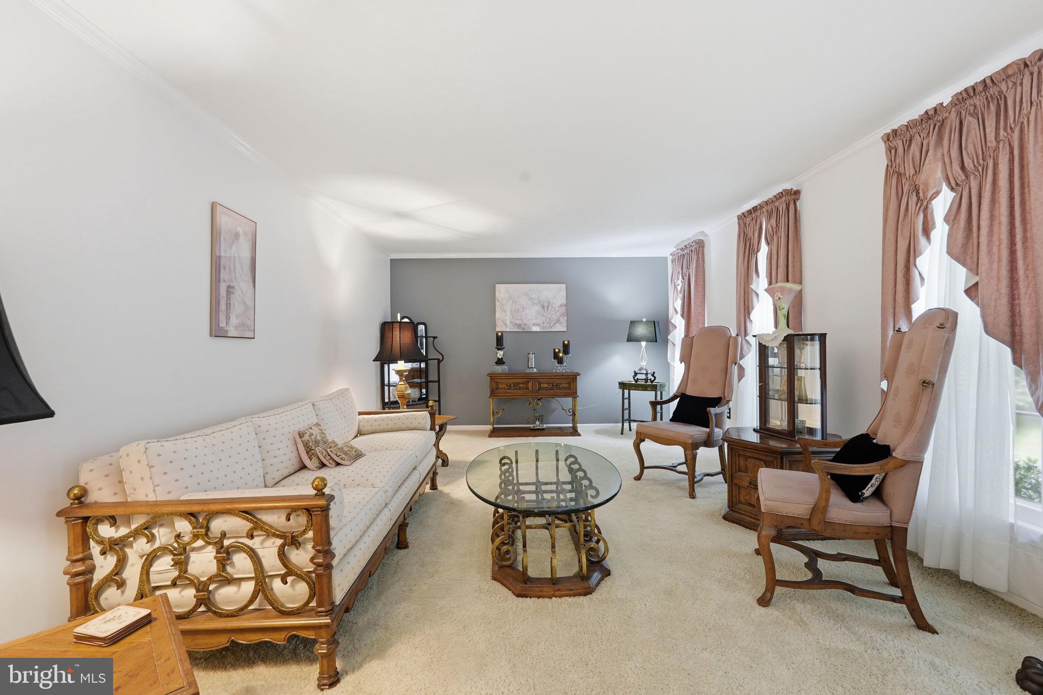 COLCHESTER HUNT - Residential