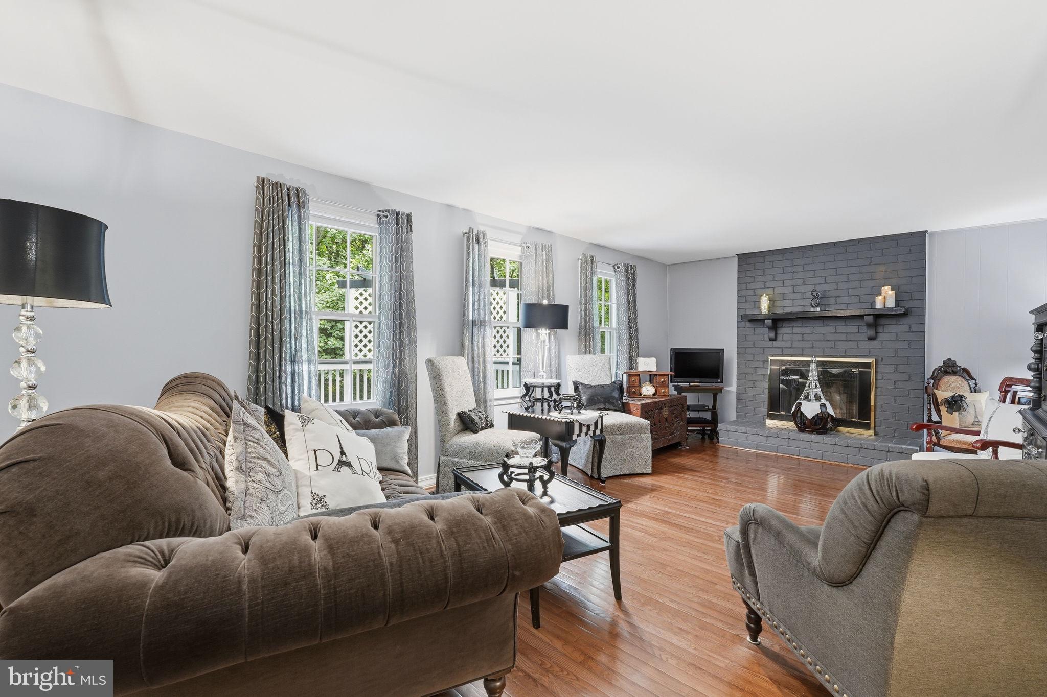 COLCHESTER HUNT - Residential