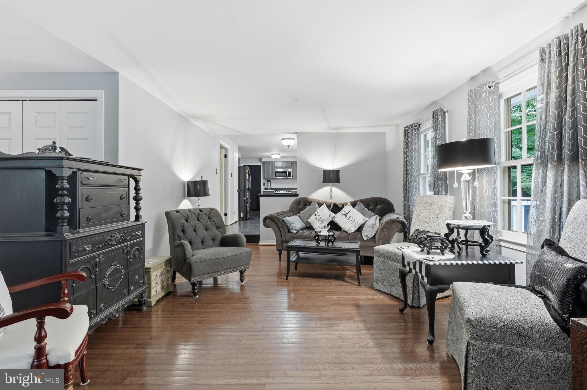 COLCHESTER HUNT - Residential
