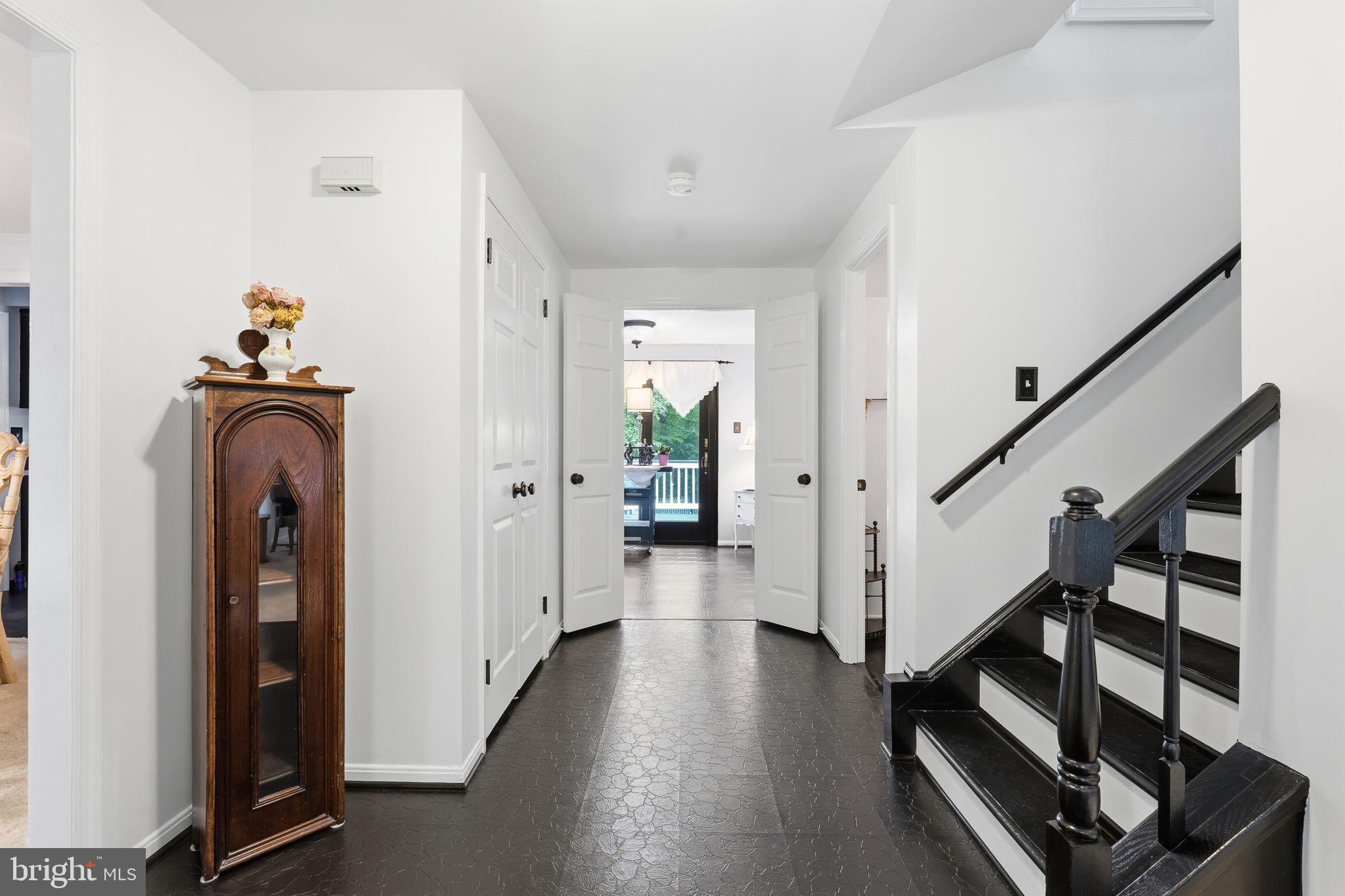 COLCHESTER HUNT - Residential