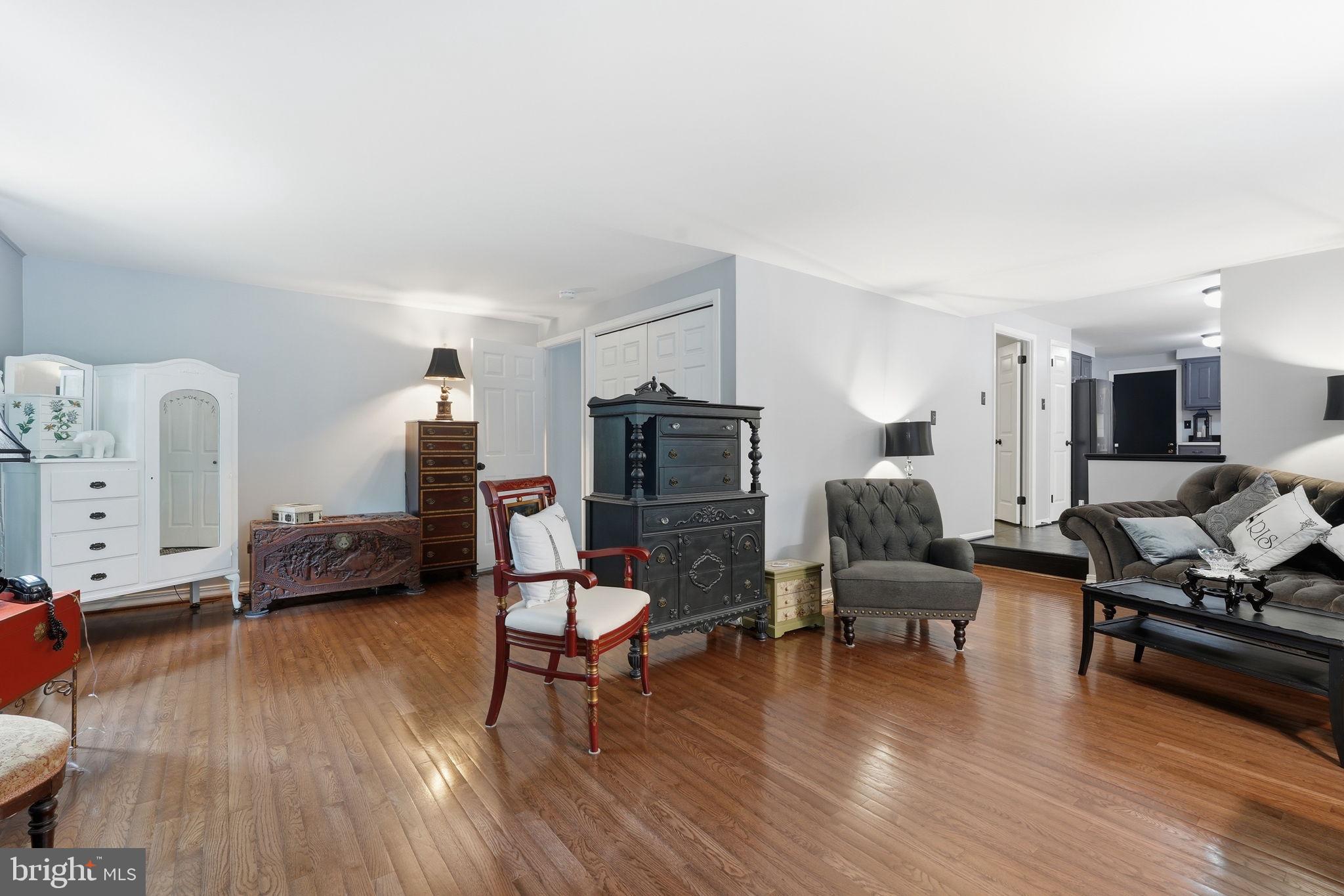 COLCHESTER HUNT - Residential
