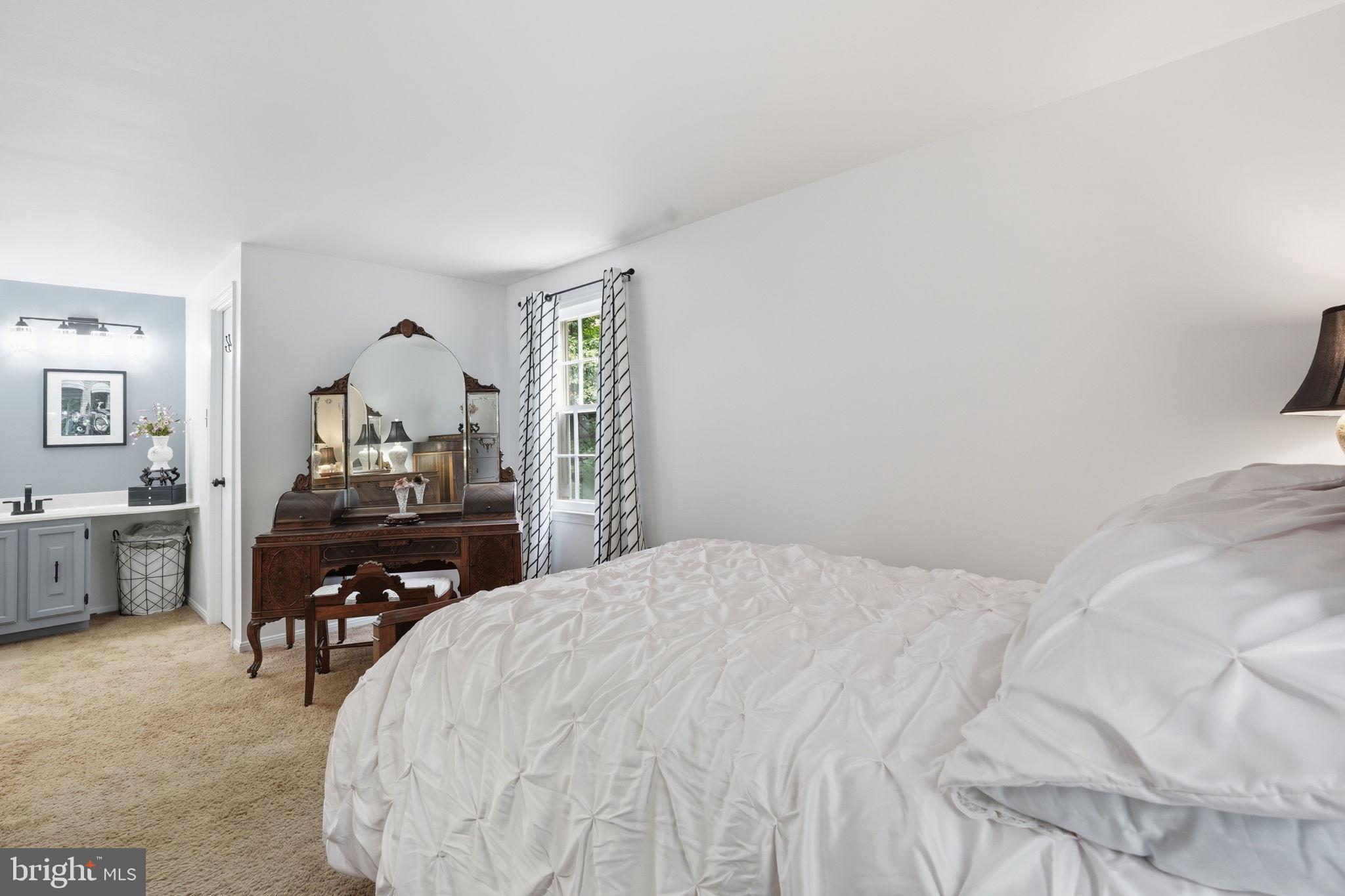 COLCHESTER HUNT - Residential