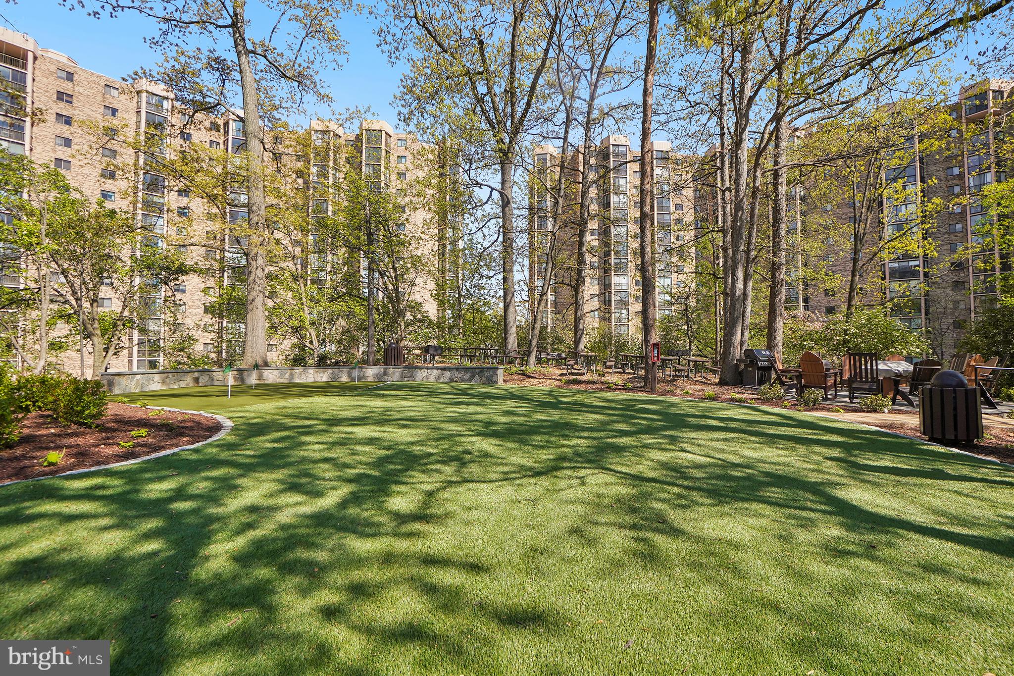 MONTEBELLO - Residential