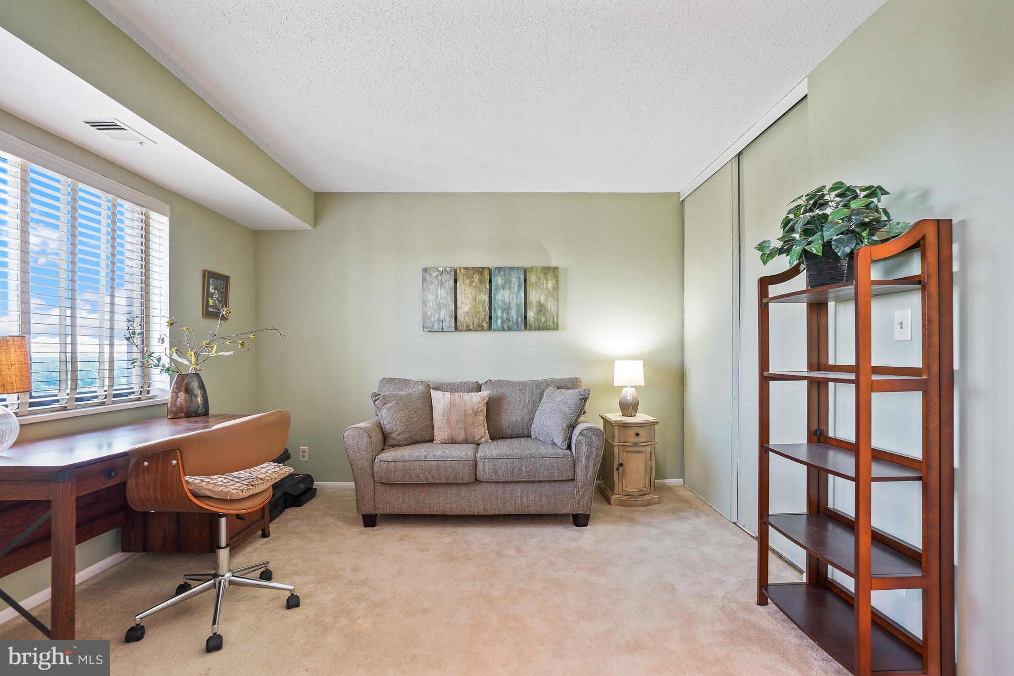MONTEBELLO - Residential