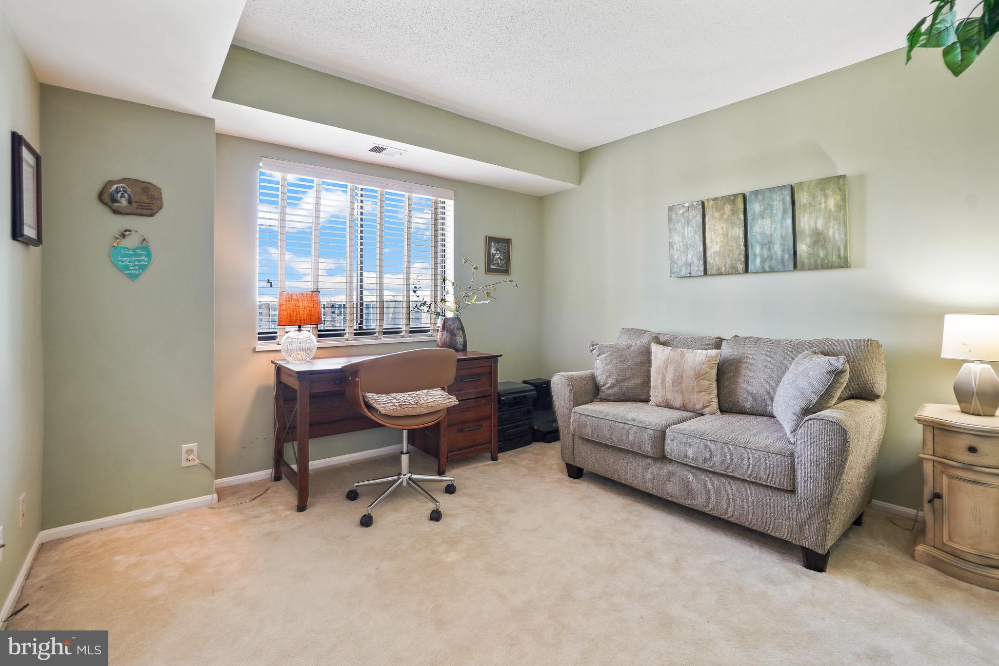 MONTEBELLO - Residential