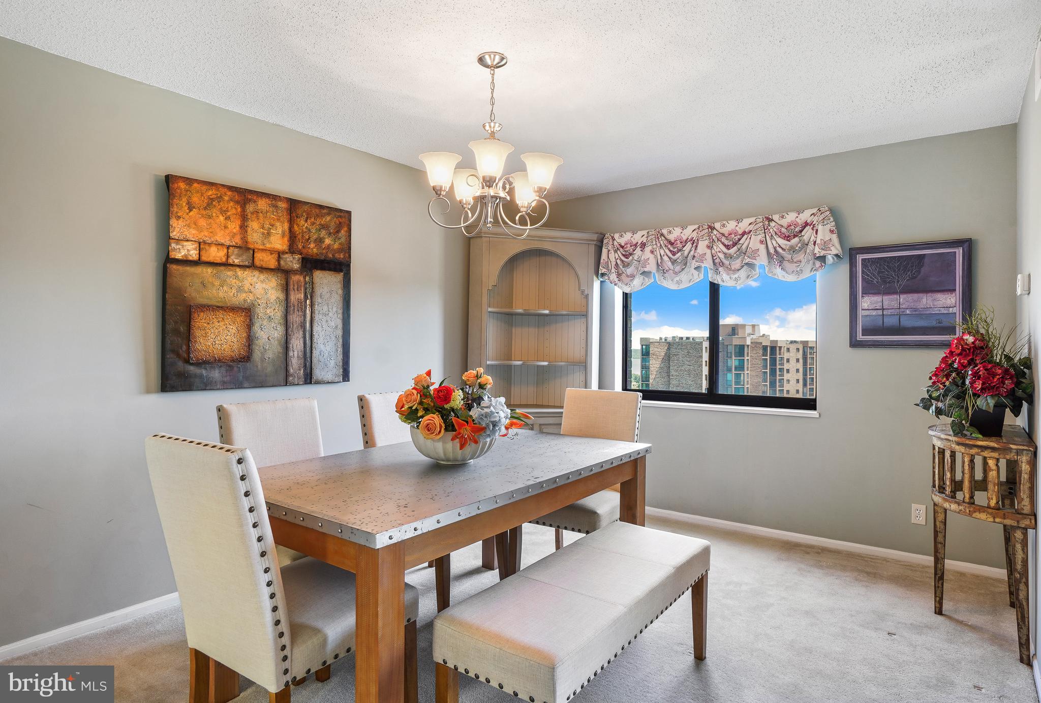 MONTEBELLO - Residential