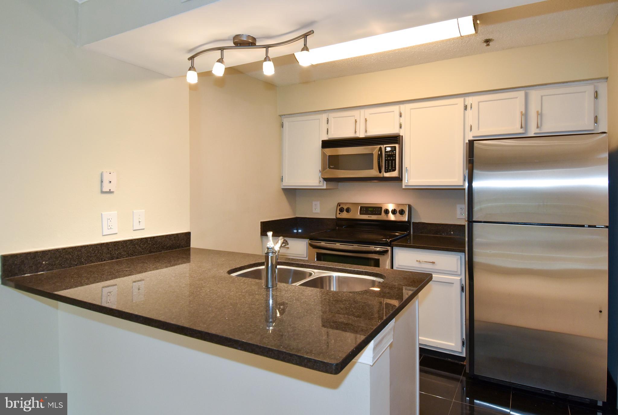 FOUNTAINS AT MCLEAN - Residential Lease
