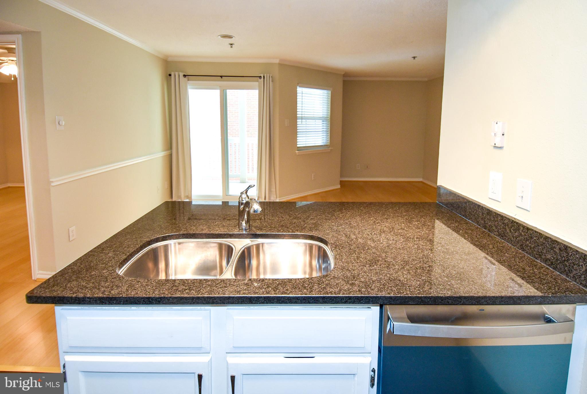 FOUNTAINS AT MCLEAN - Residential Lease