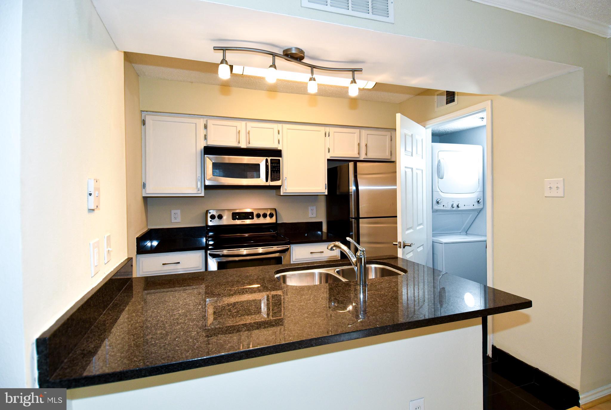 FOUNTAINS AT MCLEAN - Residential Lease