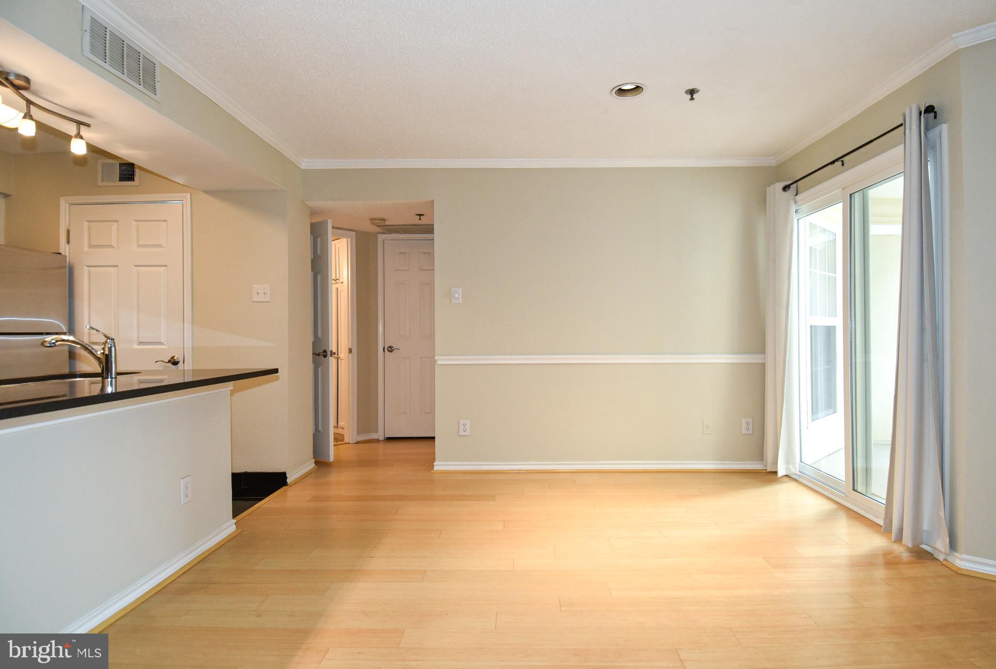FOUNTAINS AT MCLEAN - Residential Lease