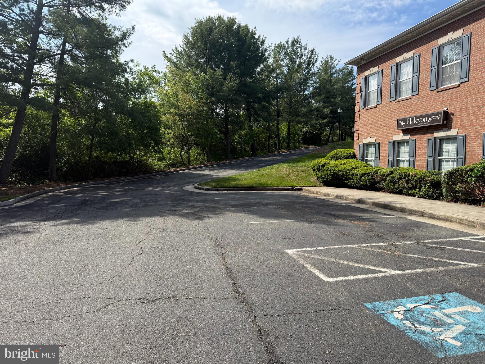 INDEPENDENT EXECUTIVE CENTER - Commercial Sale