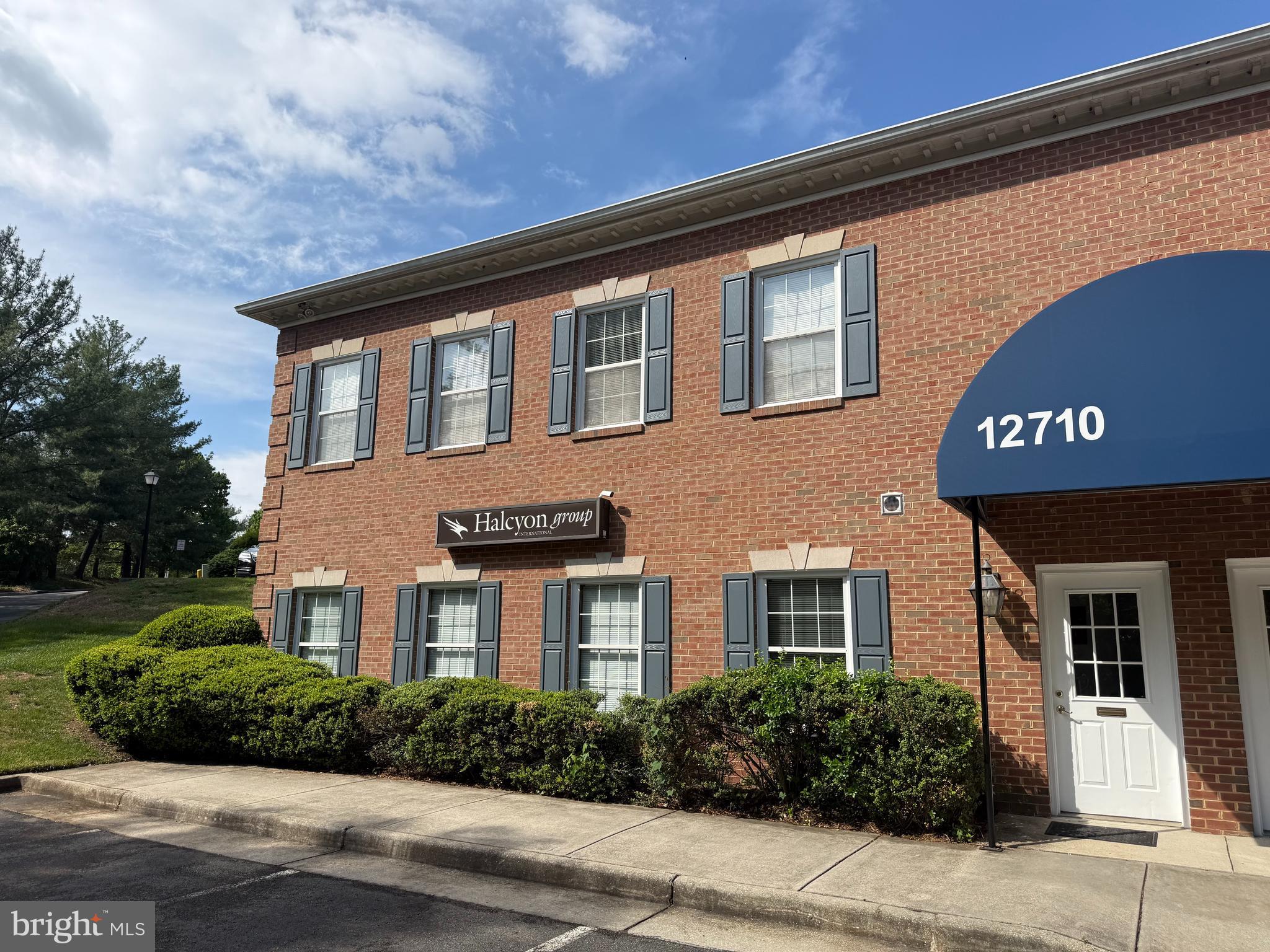 INDEPENDENT EXECUTIVE CENTER - Commercial Sale