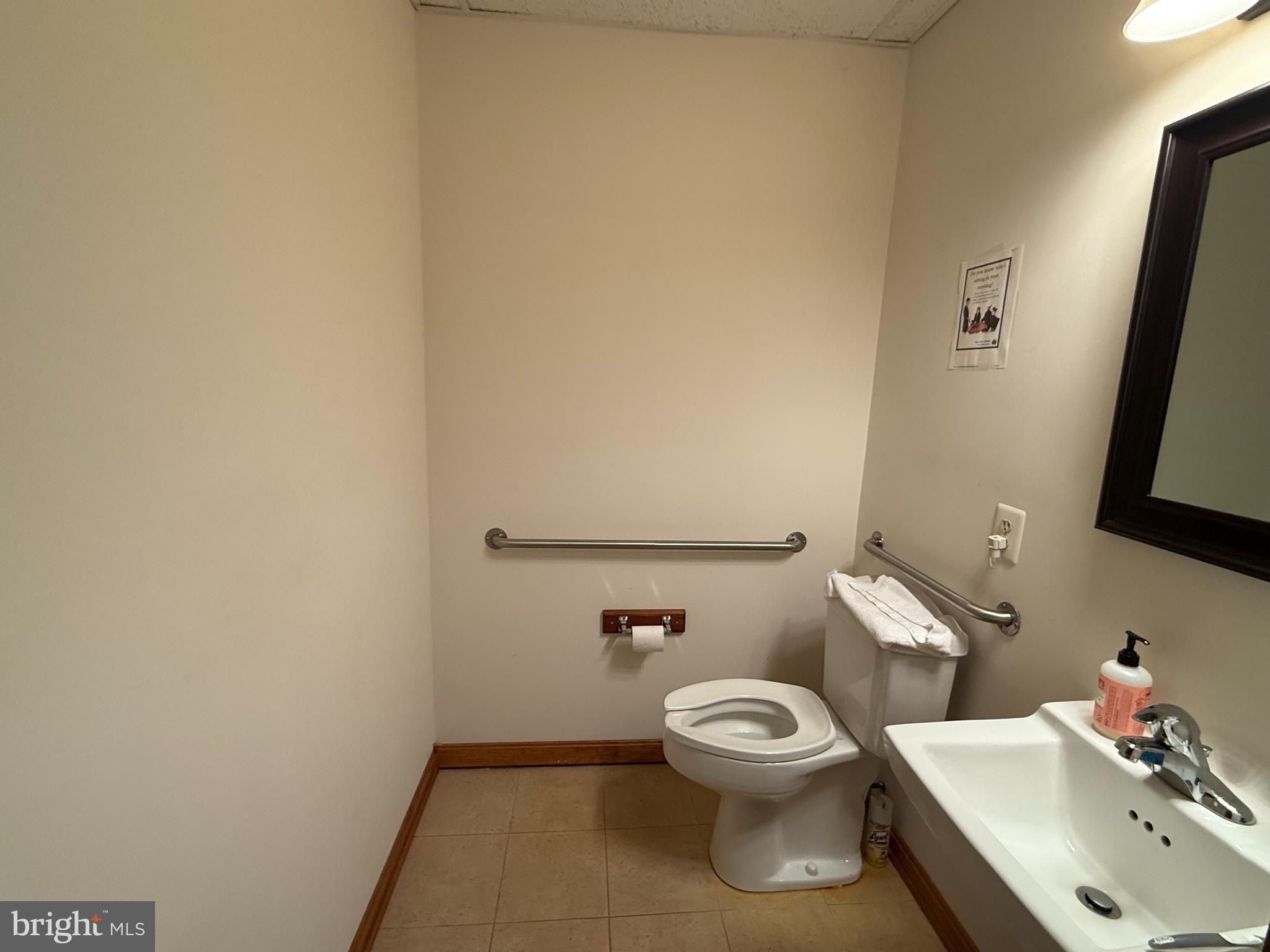 INDEPENDENT EXECUTIVE CENTER - Commercial Sale