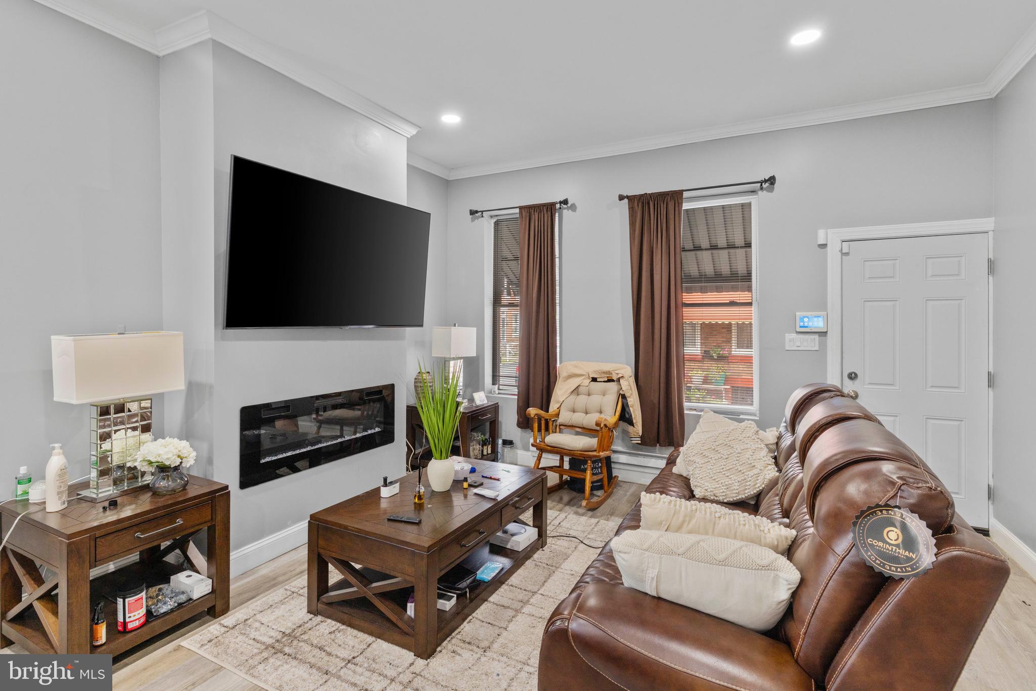 STRAWBERRY MANSION - Residential