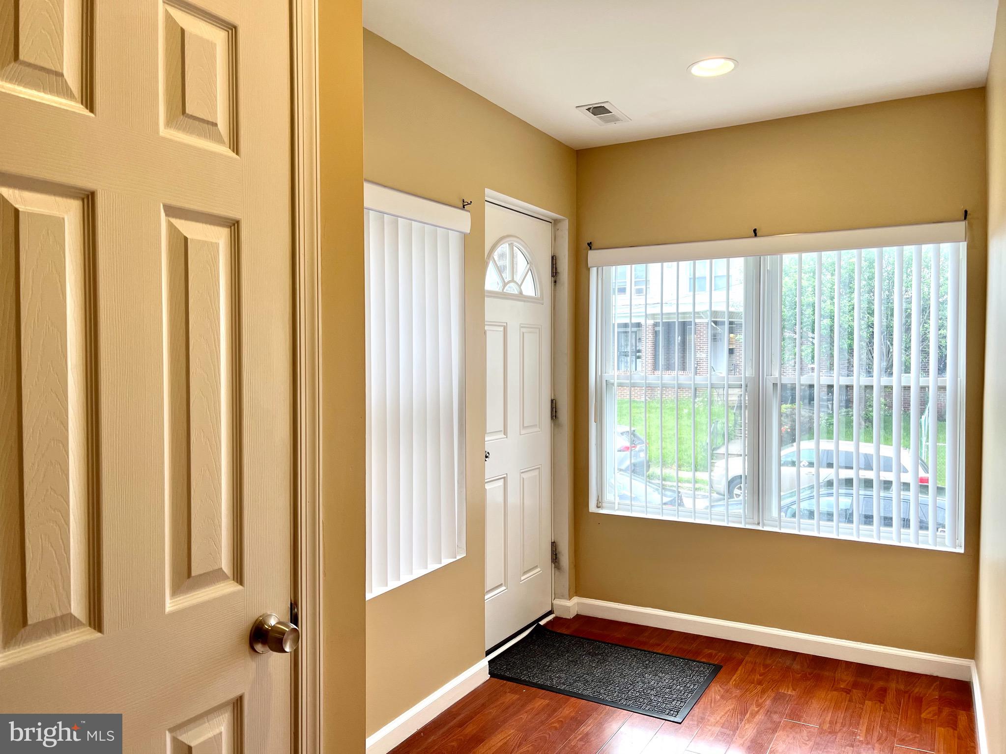 WEST OAK LANE - Residential Lease