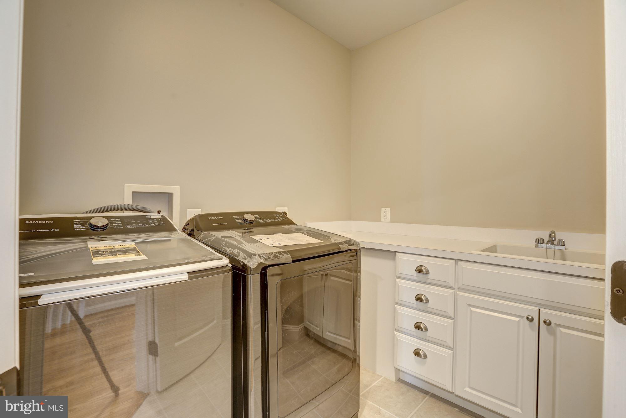 PINEVIEW - Residential
