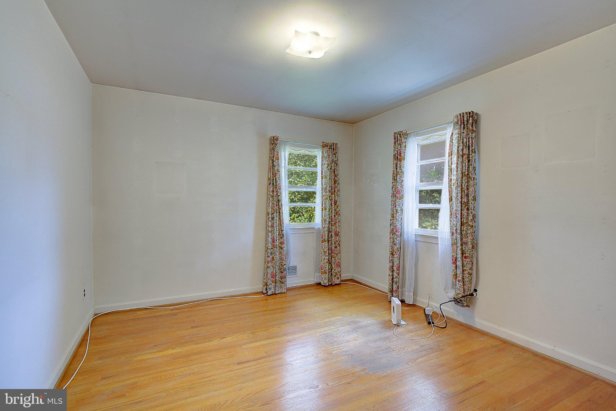 DORCHESTER ESTATES - Residential