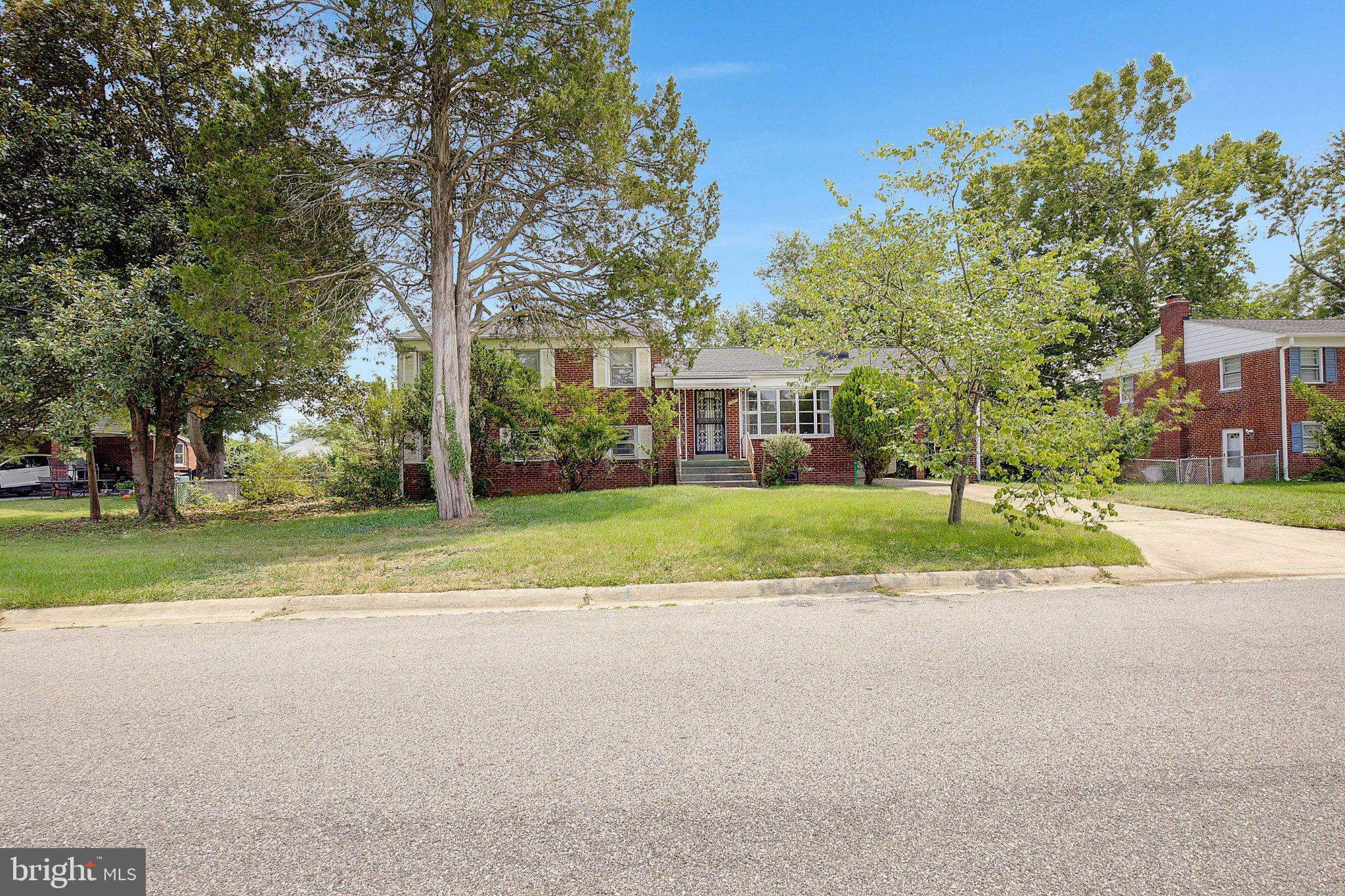DORCHESTER ESTATES - Residential