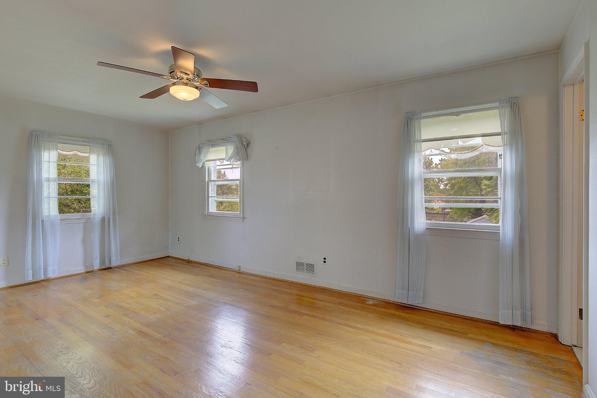 DORCHESTER ESTATES - Residential