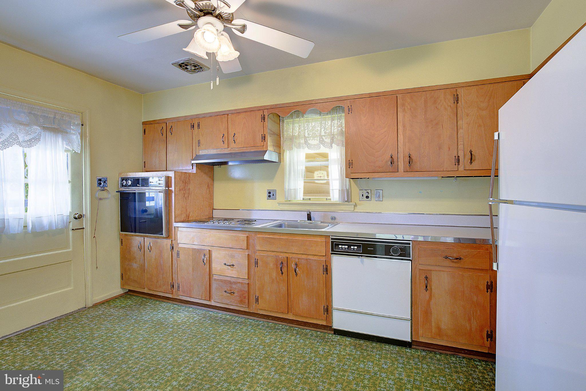 DORCHESTER ESTATES - Residential