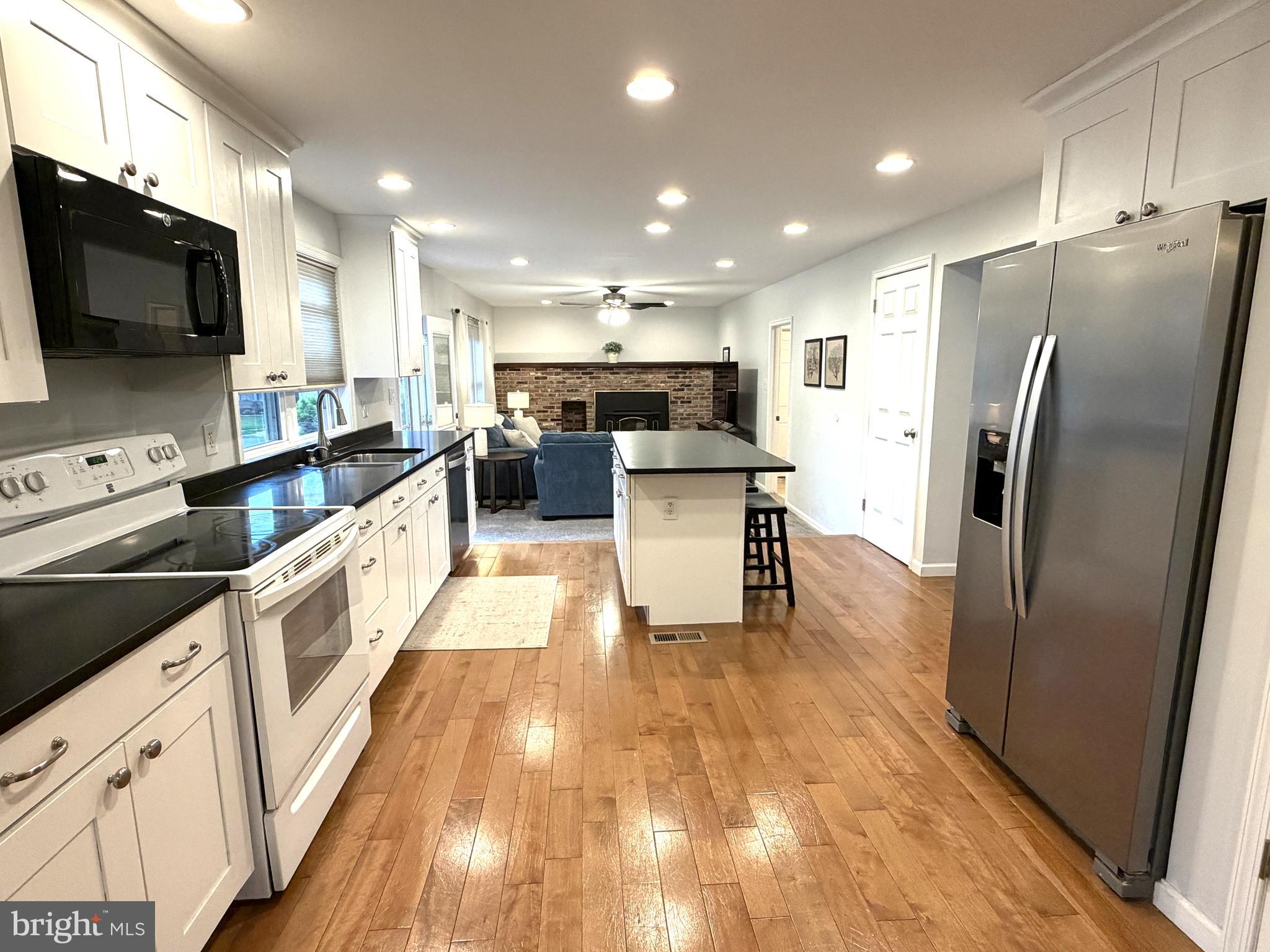 NEWTOWN ESTATES - Residential