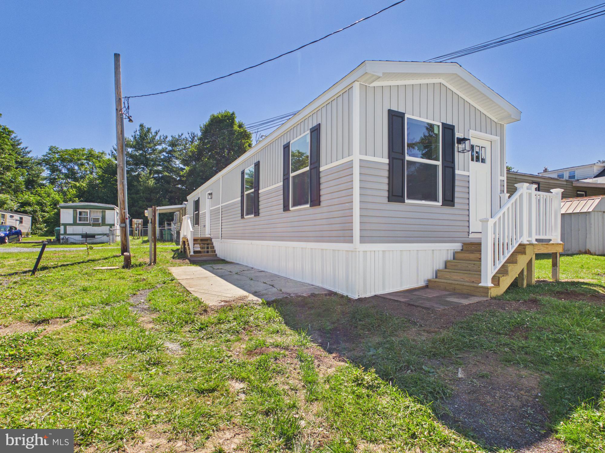 COLONIAL PARK - Residential