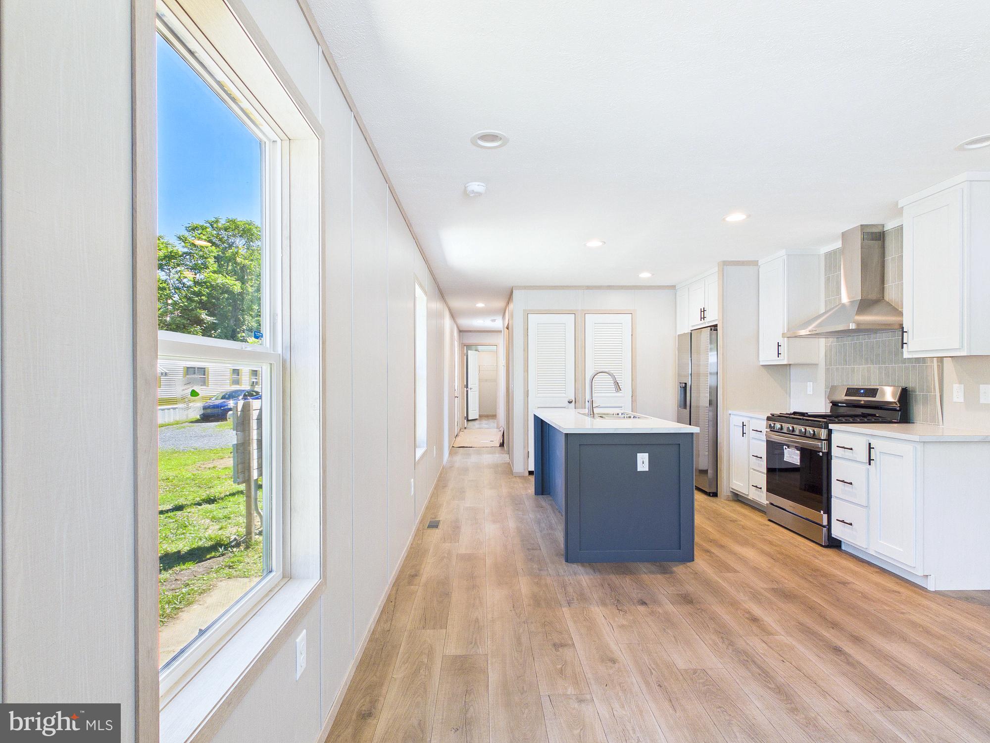 COLONIAL PARK - Residential
