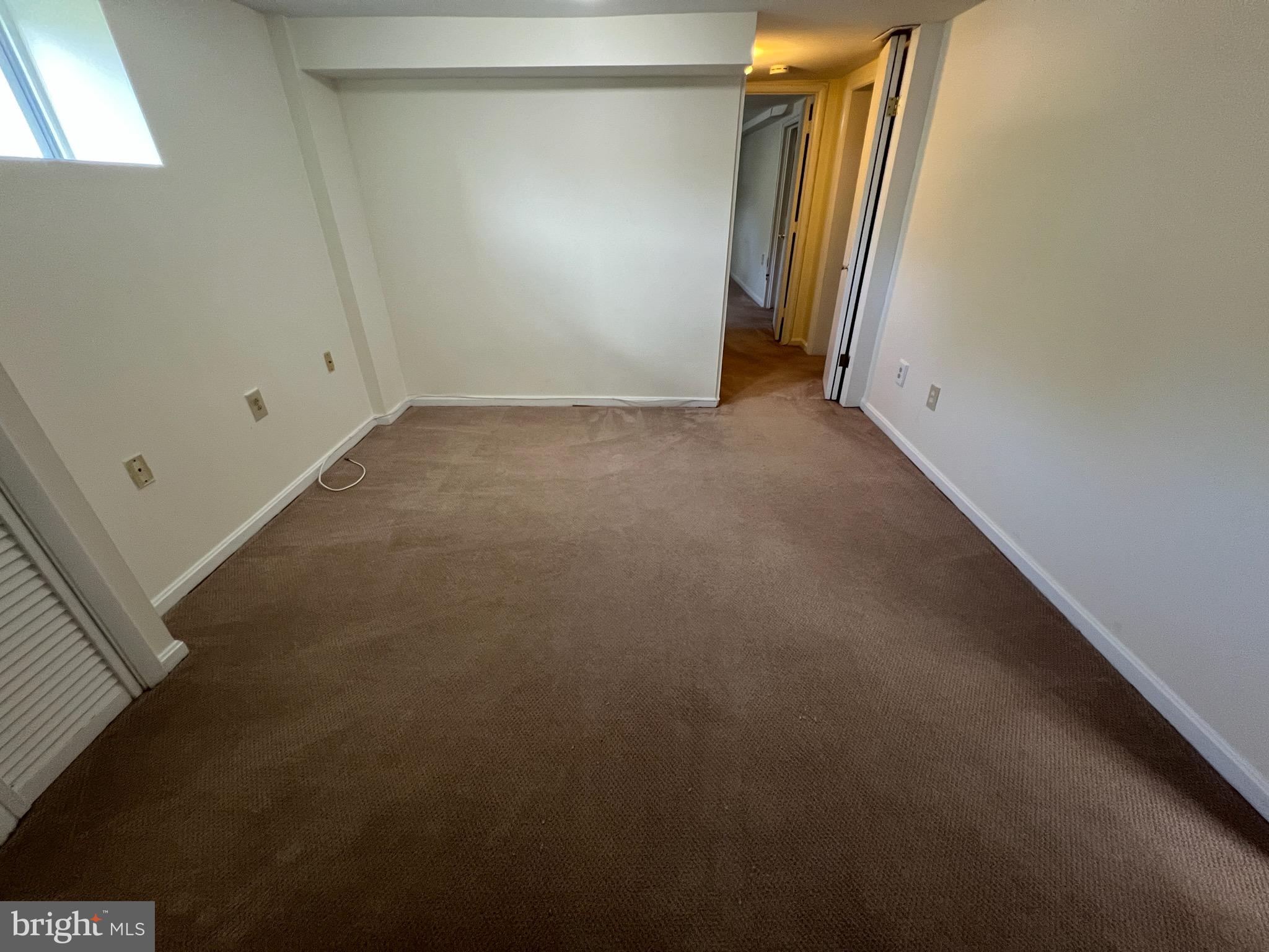 CARROLL KNOLLS - Residential Lease