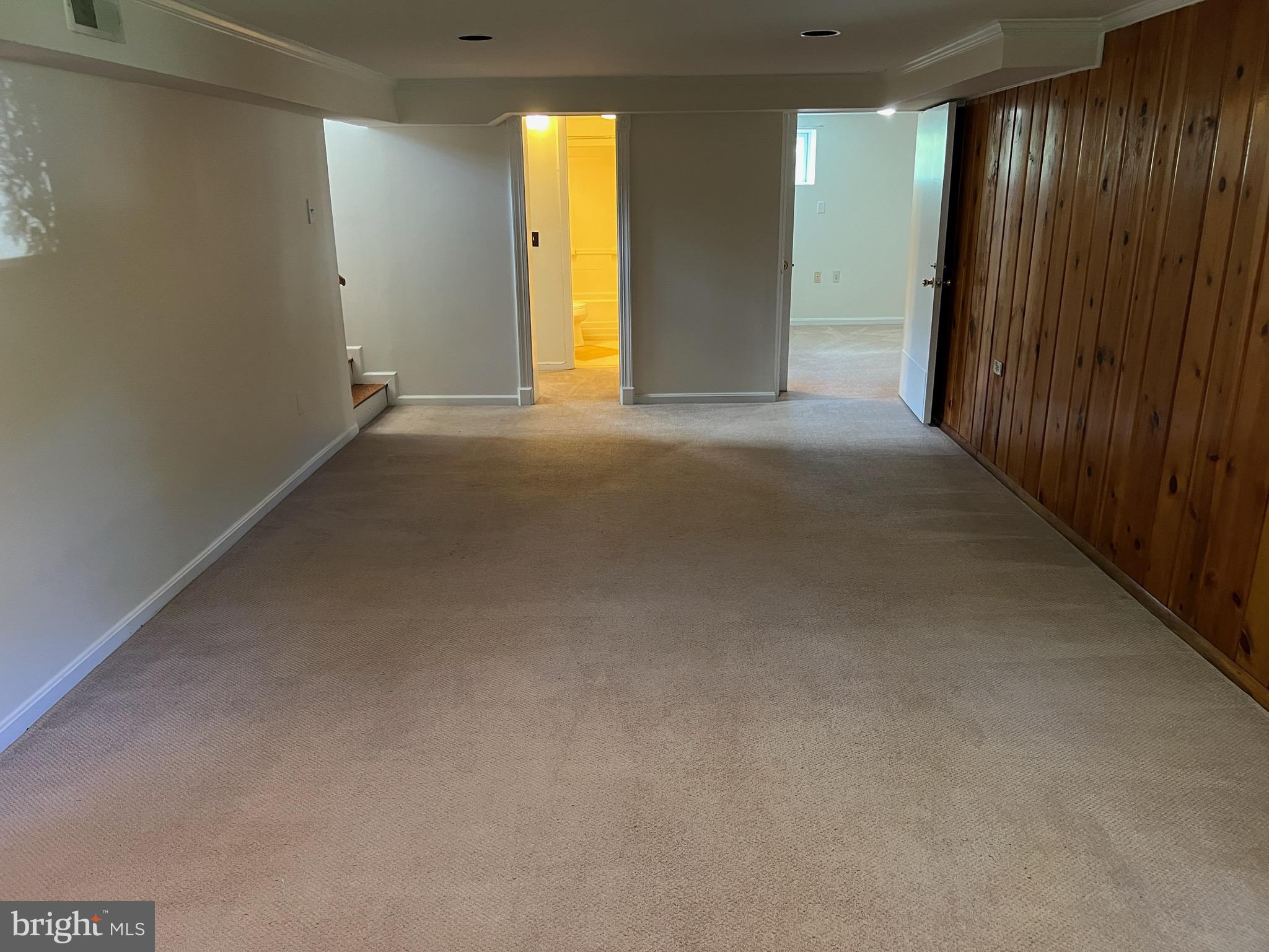 CARROLL KNOLLS - Residential Lease