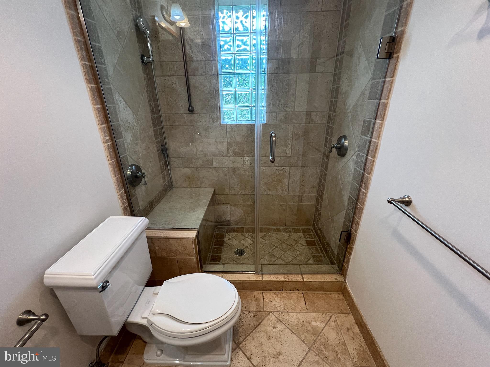 CARROLL KNOLLS - Residential Lease